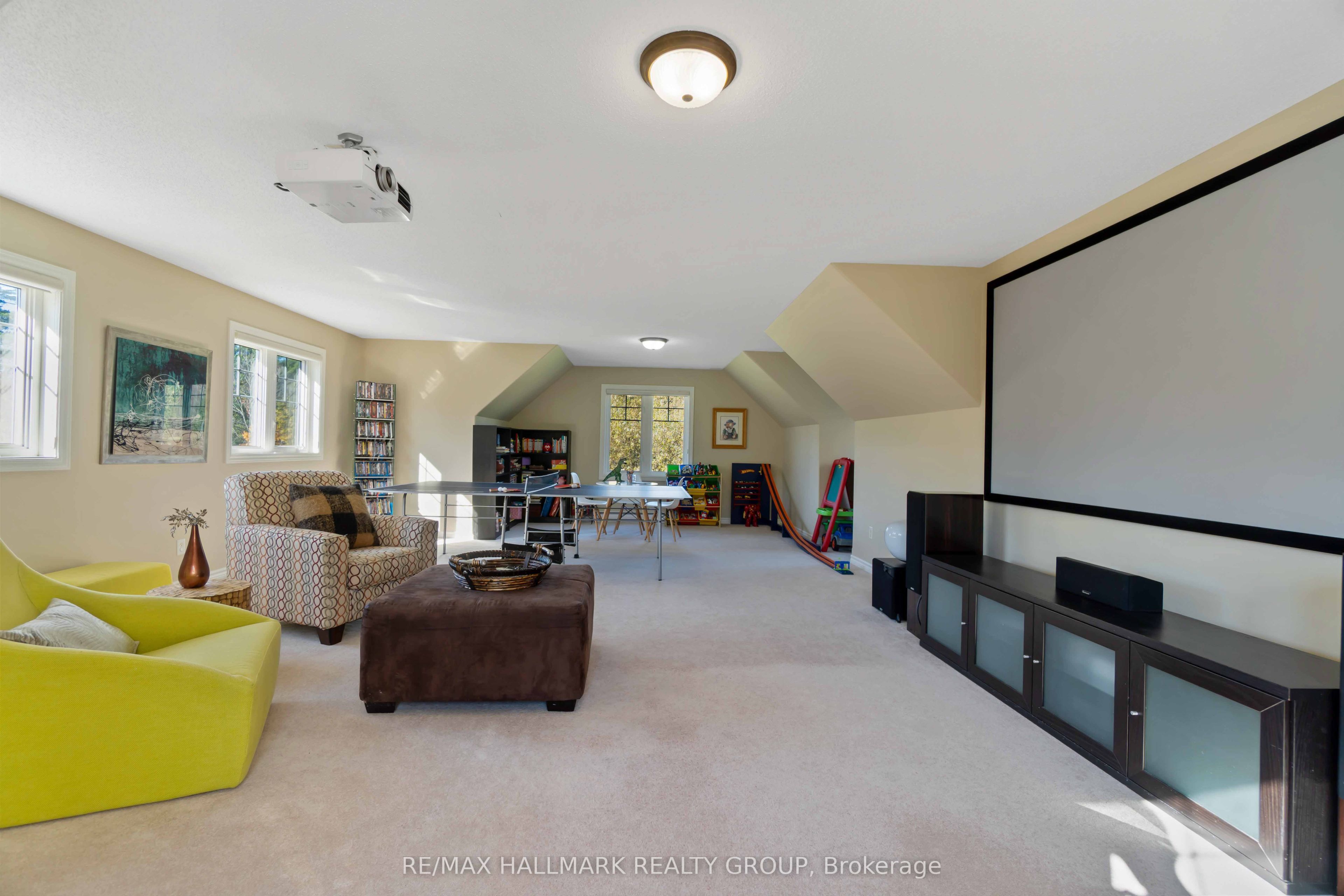 137 Goodman Drive Property Photo 27