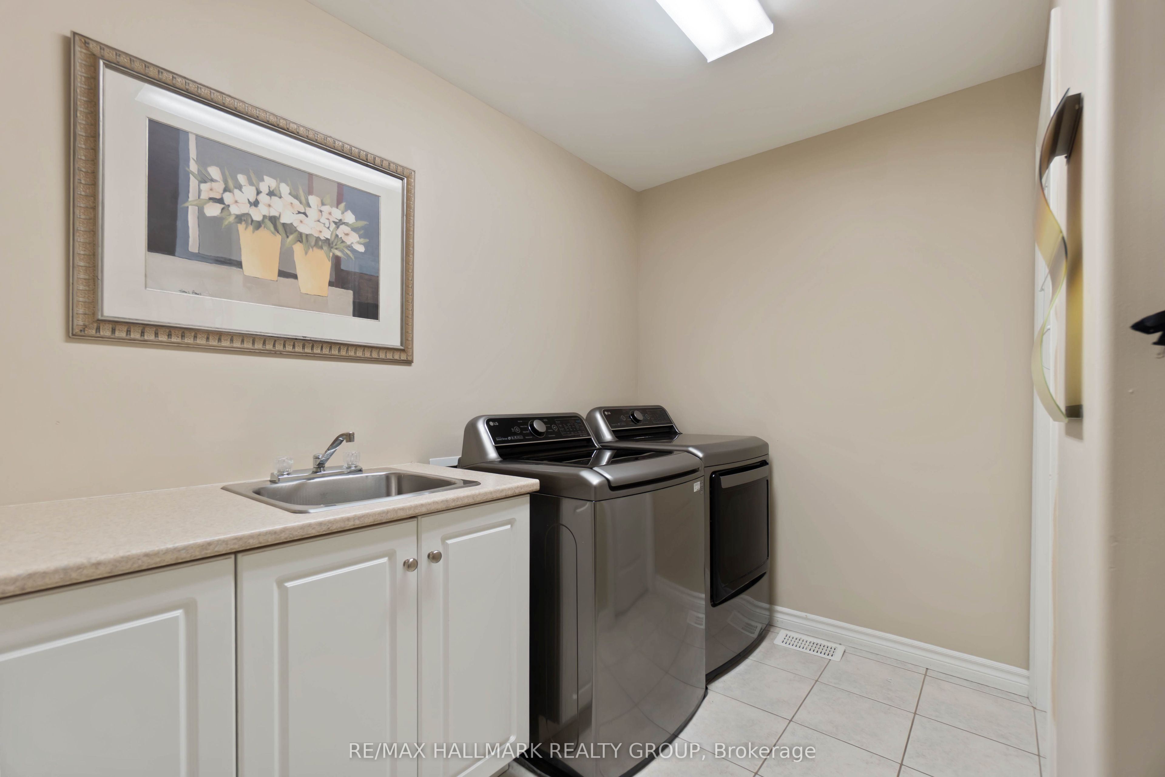 137 Goodman Drive Property Photo 28
