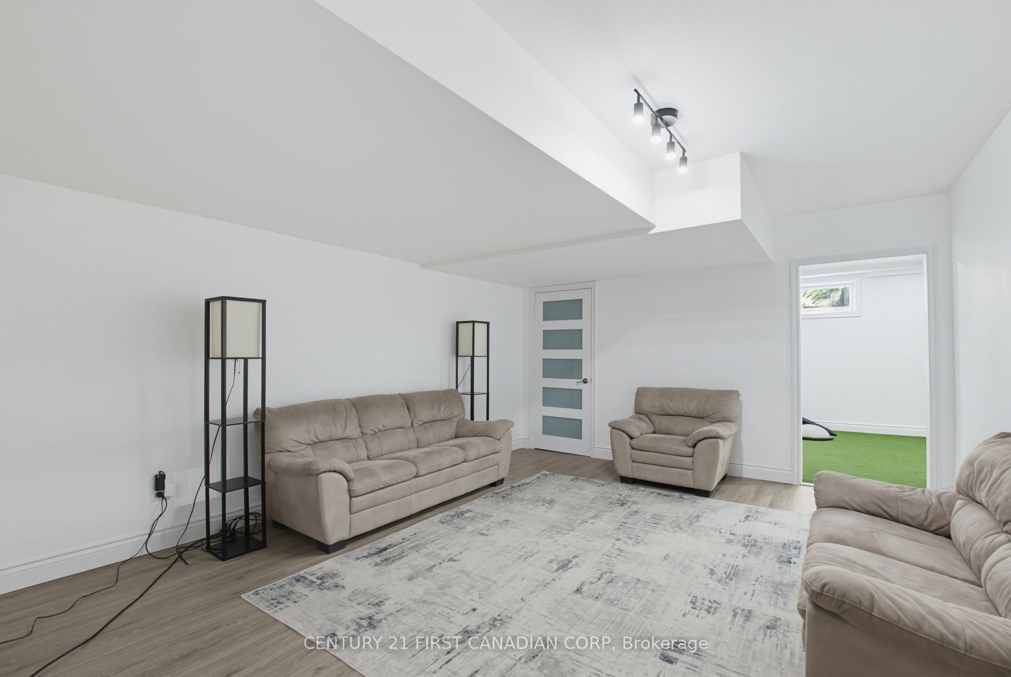 106 Fitzwilliam Boulevard Property Photo 32