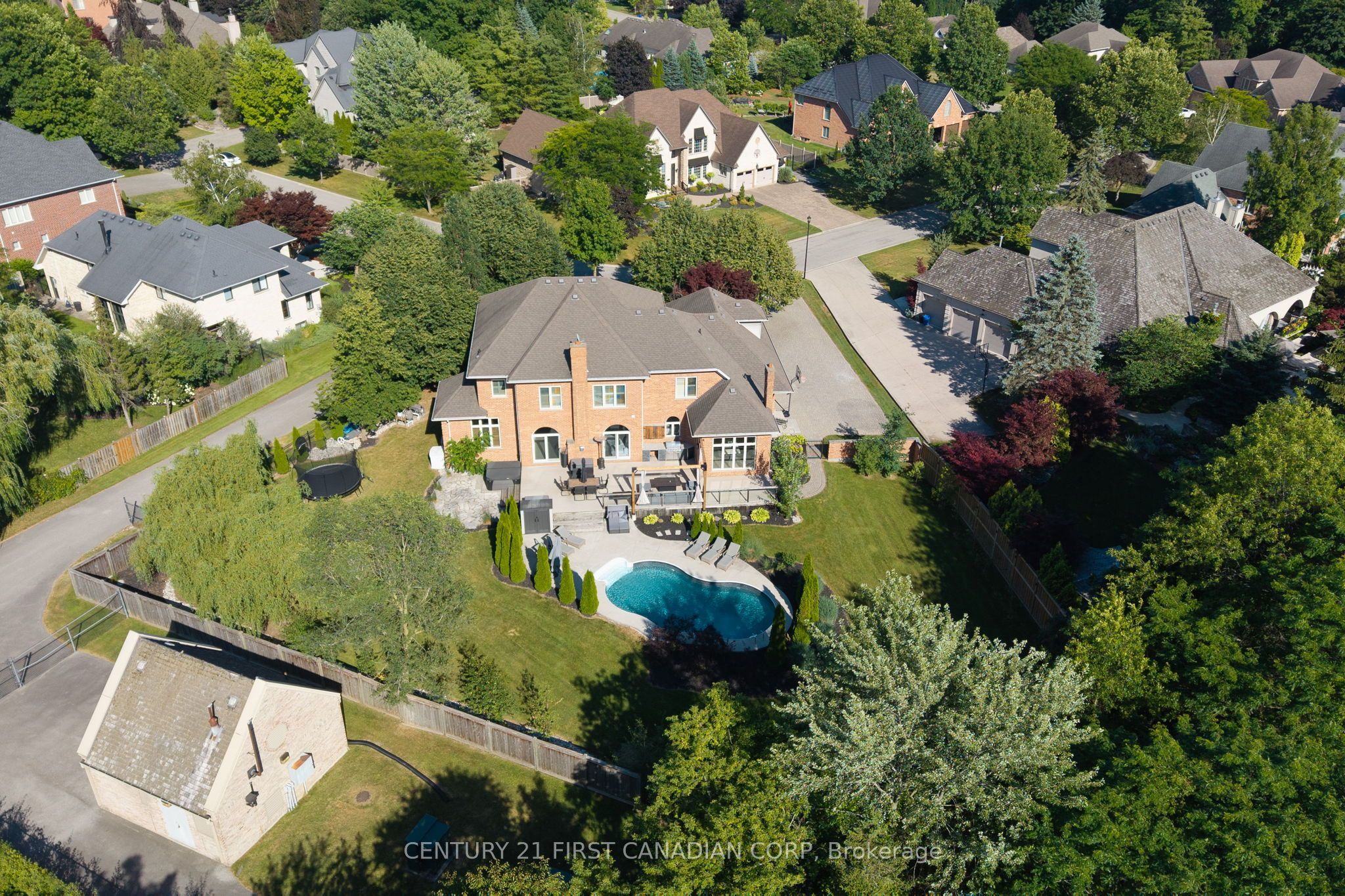 106 Fitzwilliam Boulevard Property Photo 45