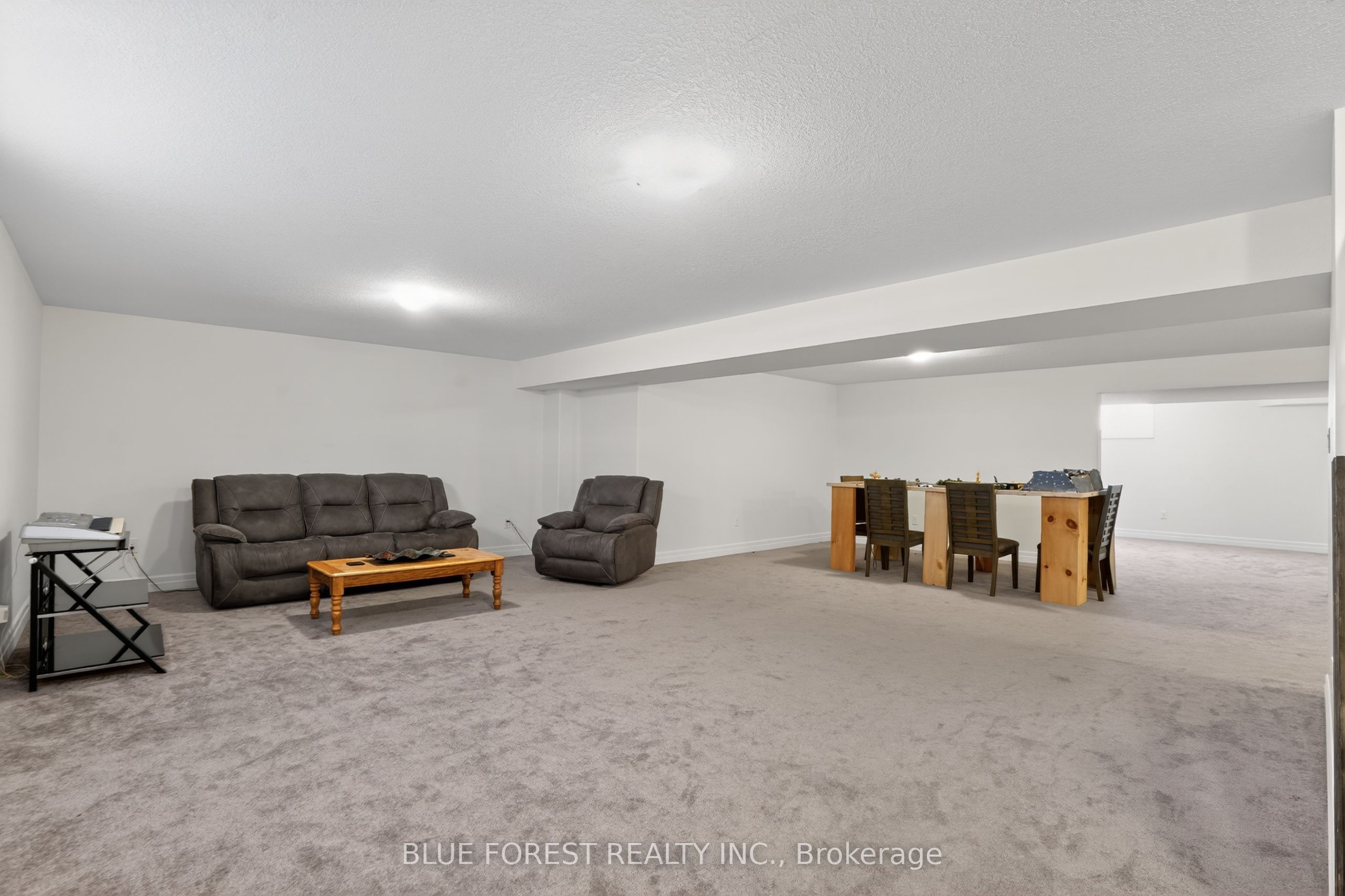 14 Thames Springs Crescent Property Photo 27