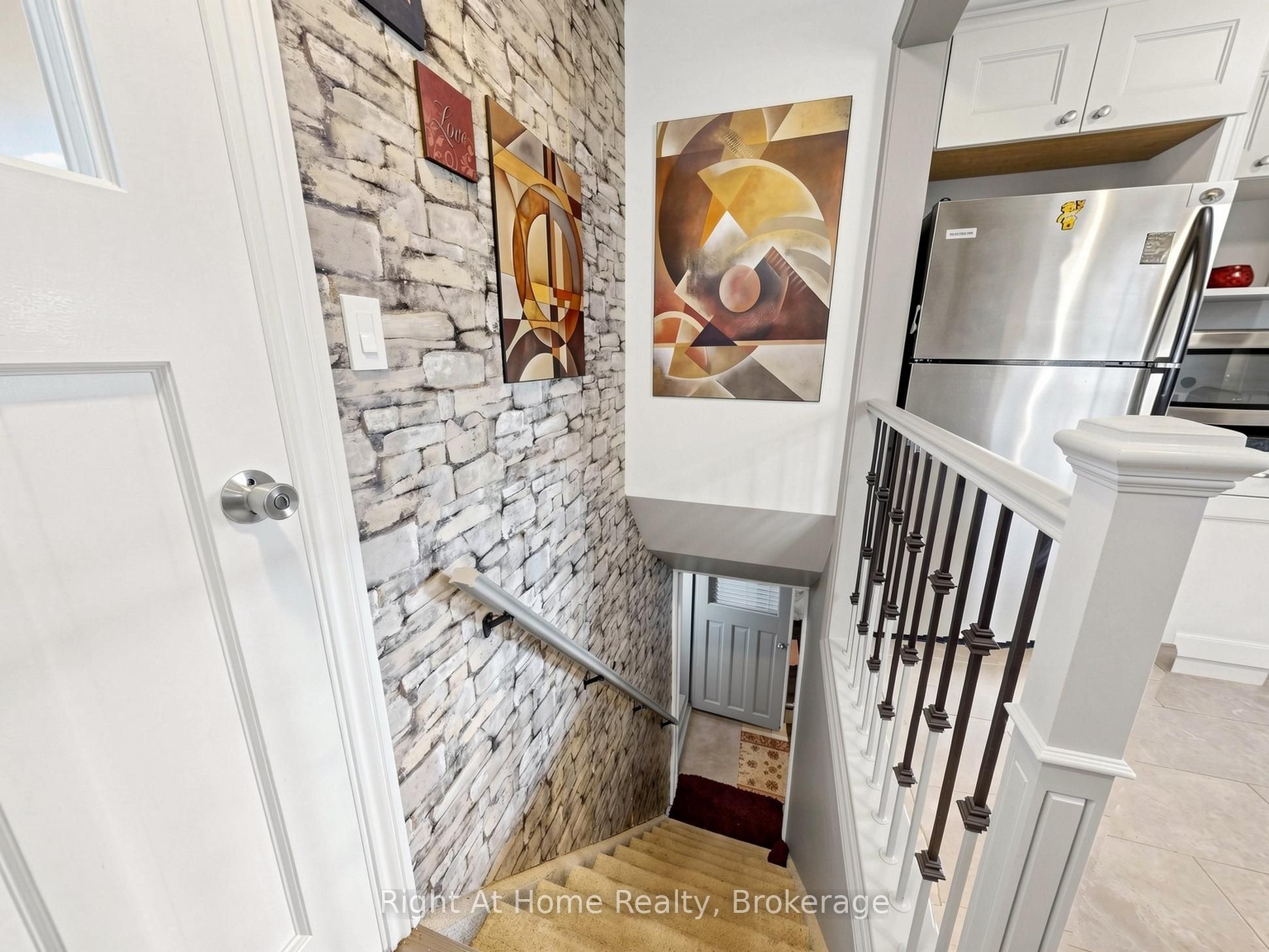 536 Barbara Street Property Photo 24