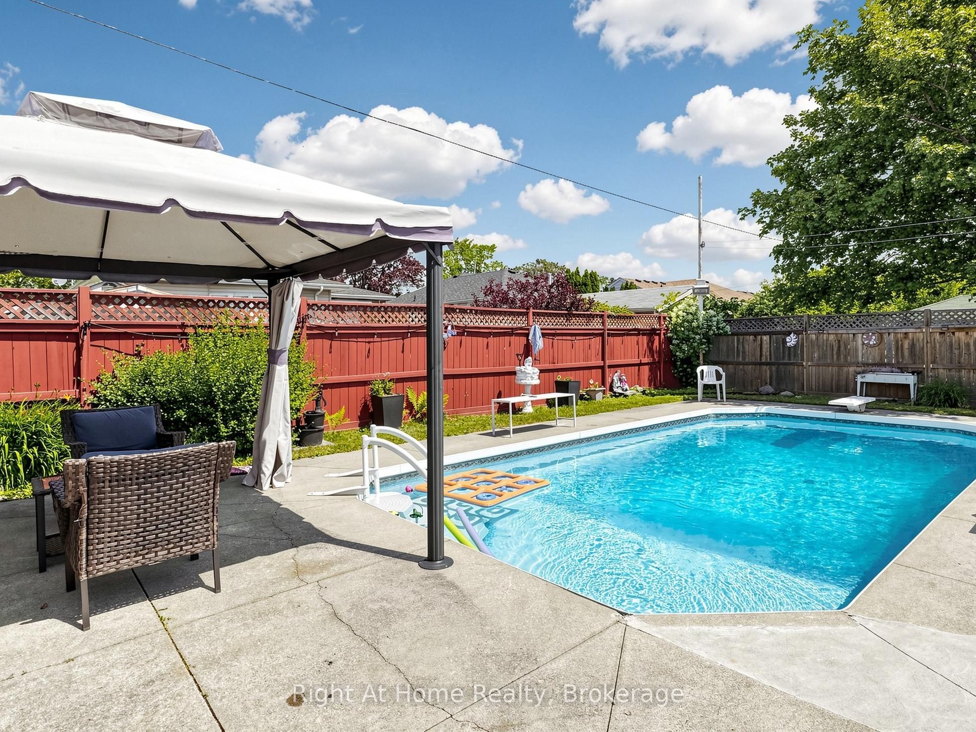 536 Barbara Street Property Photo 49