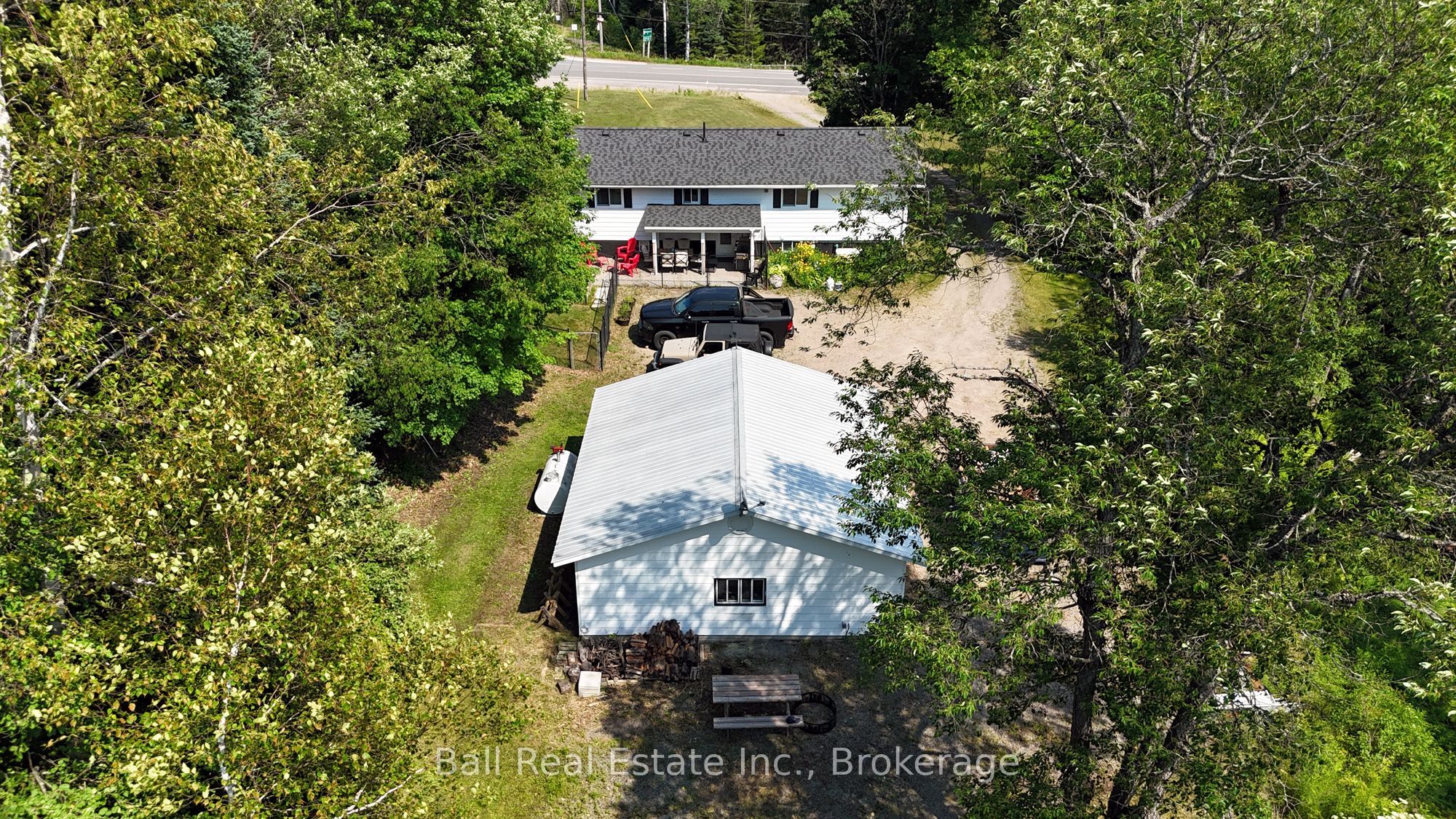 5472 Loop Road Property Photo 8