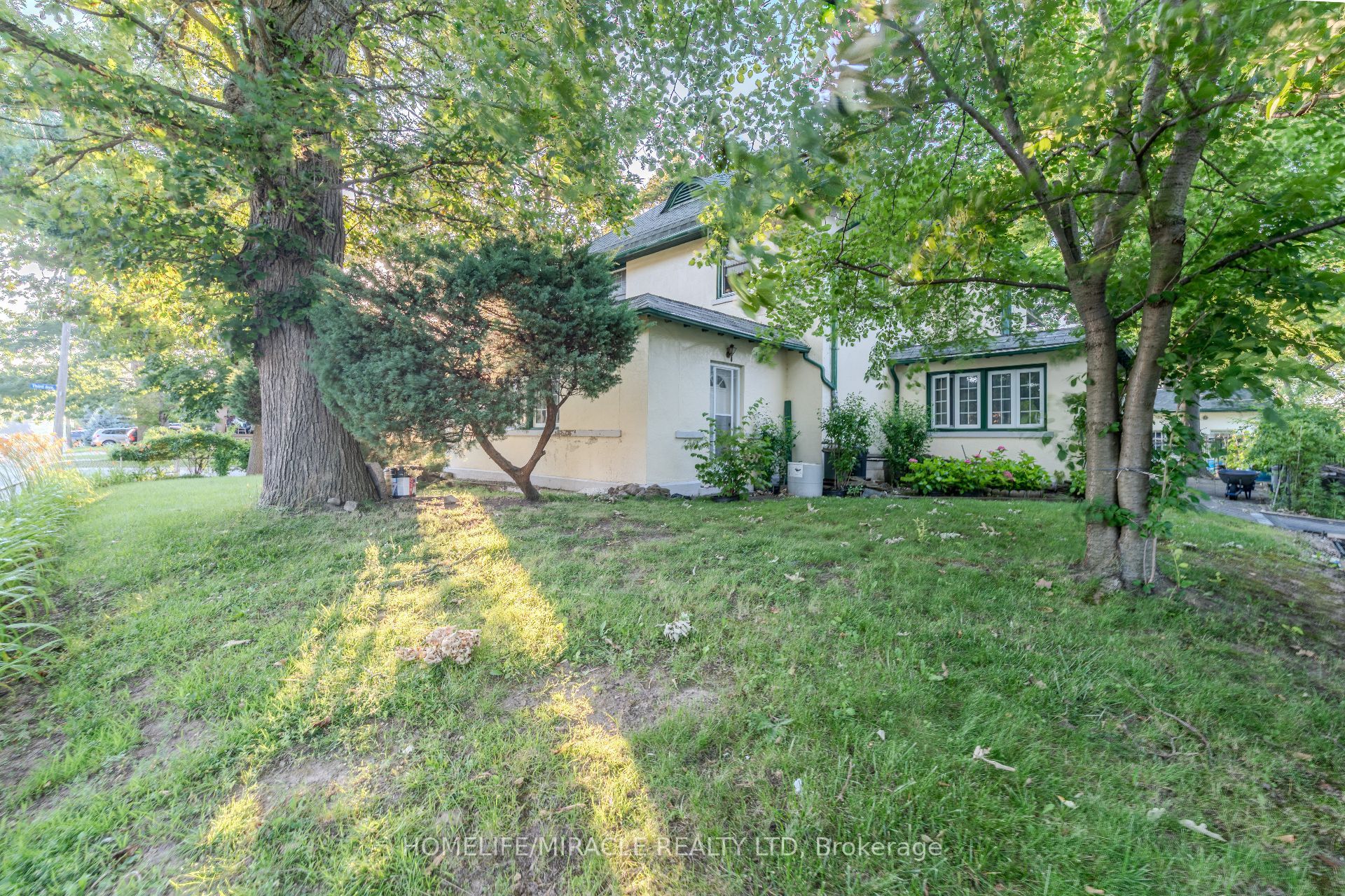 5214 Third Avenue Property Photo 8
