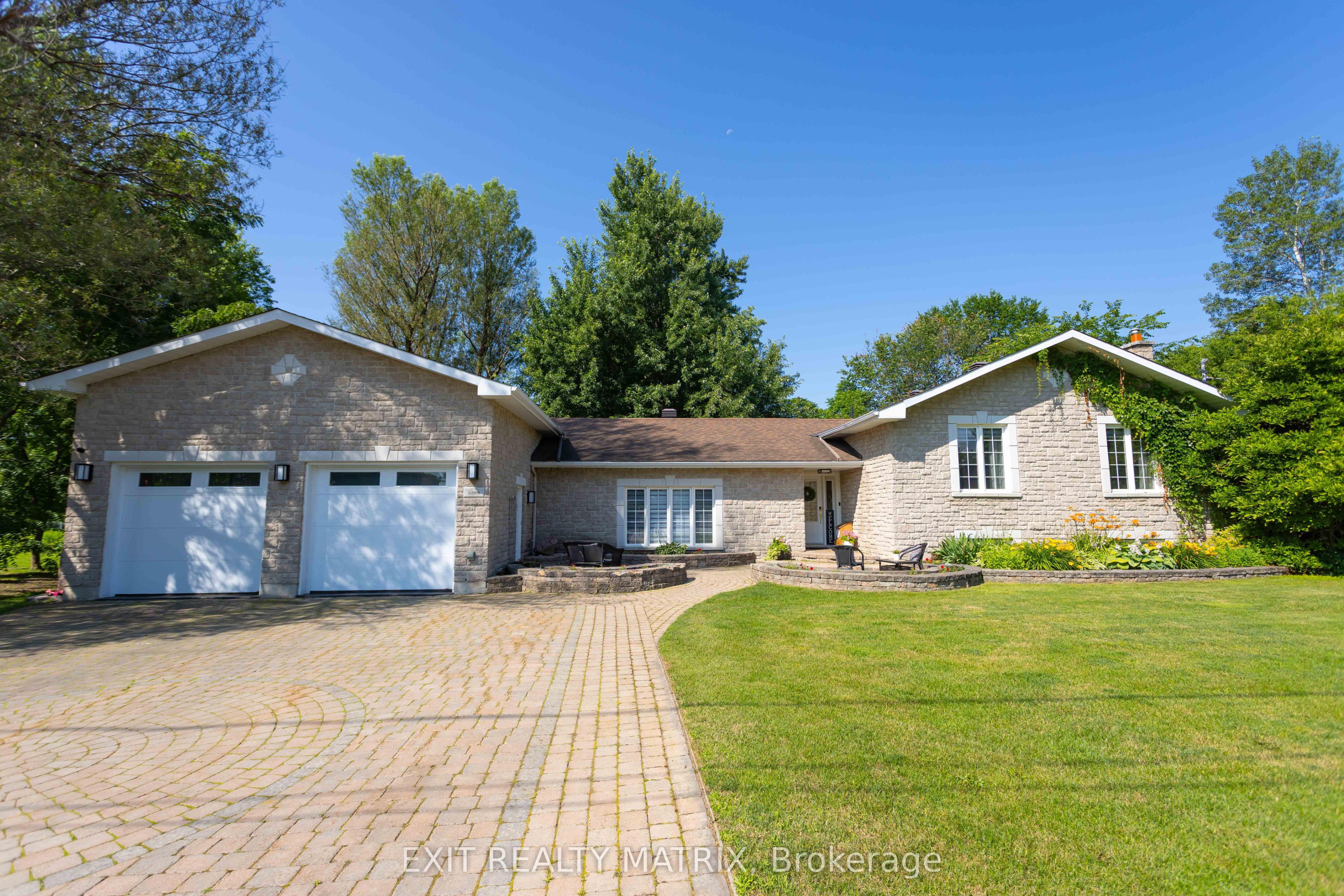 8399 Rowan Drive Property Photo 1