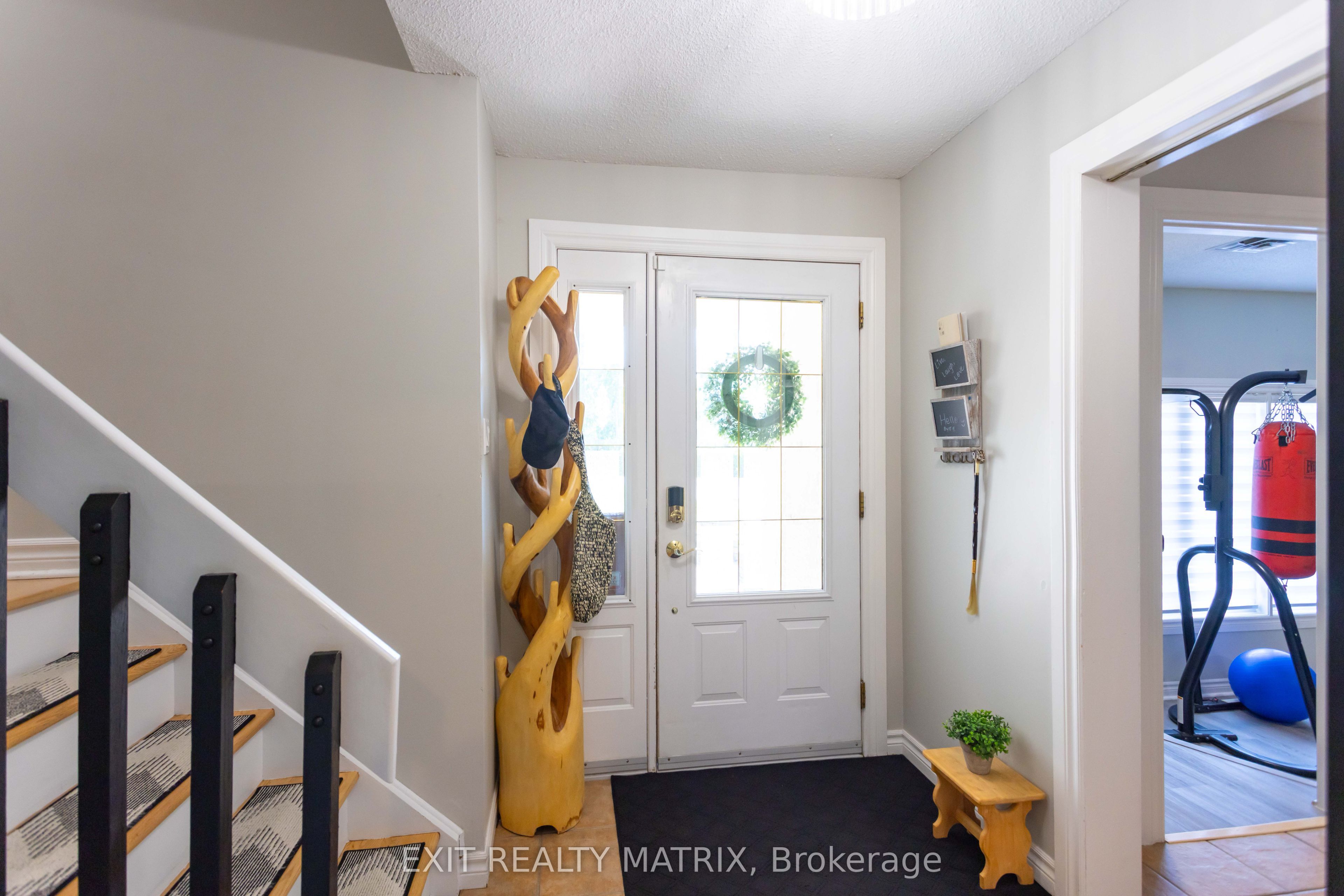 8399 Rowan Drive Property Photo 3