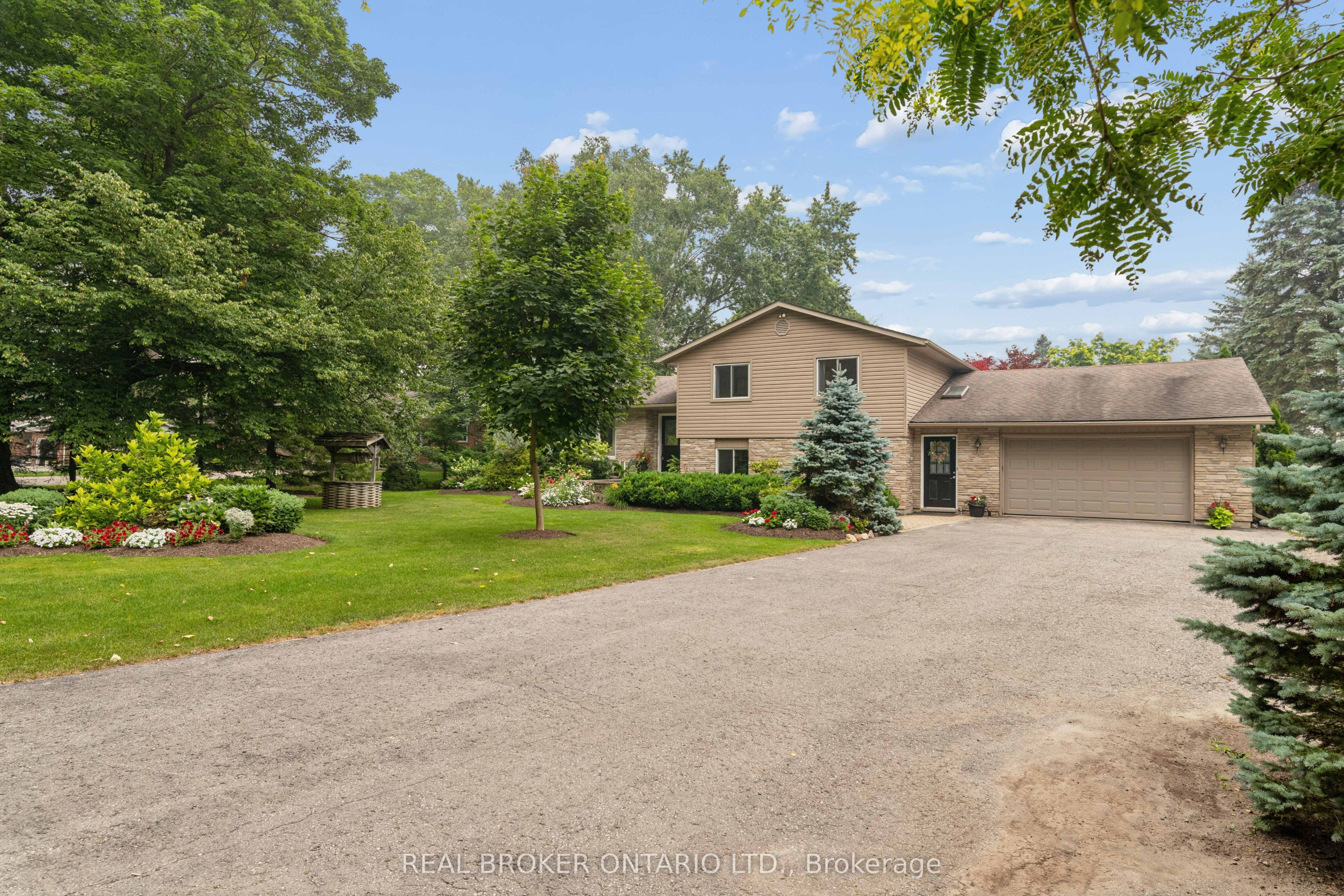 7323 Sideroad 15 Property Photo 1