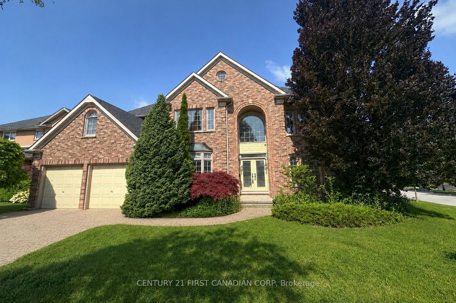 442 Ambleside Drive Property Photo 1