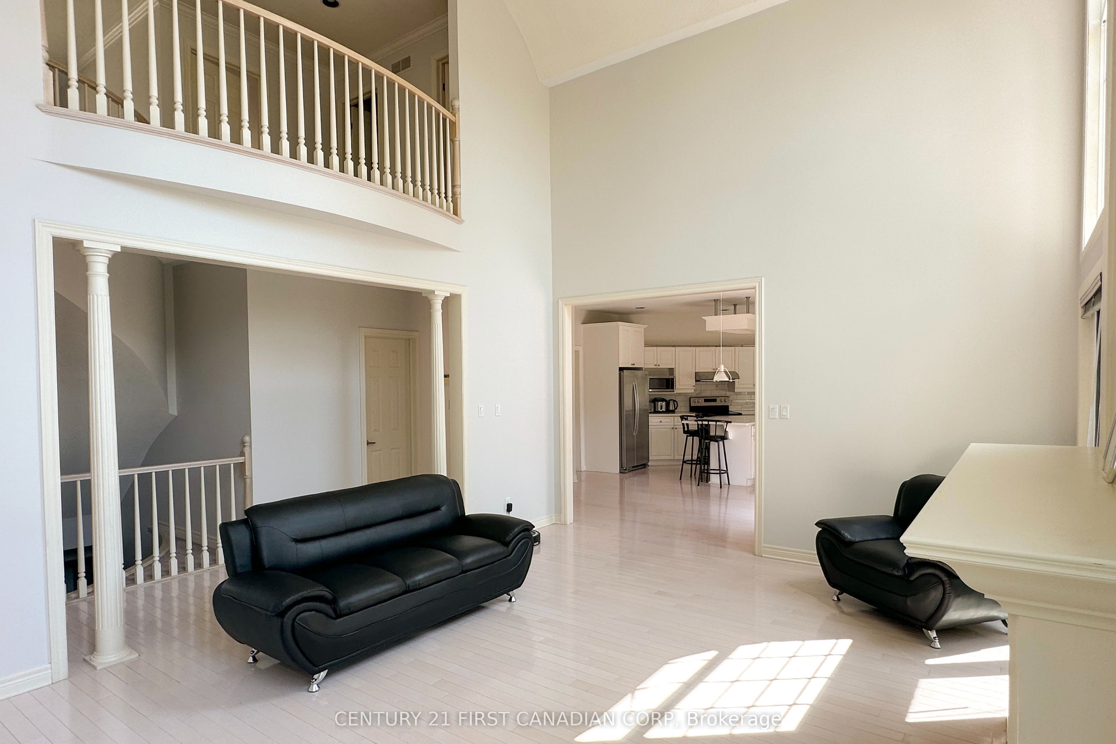 442 Ambleside Drive Property Photo 11