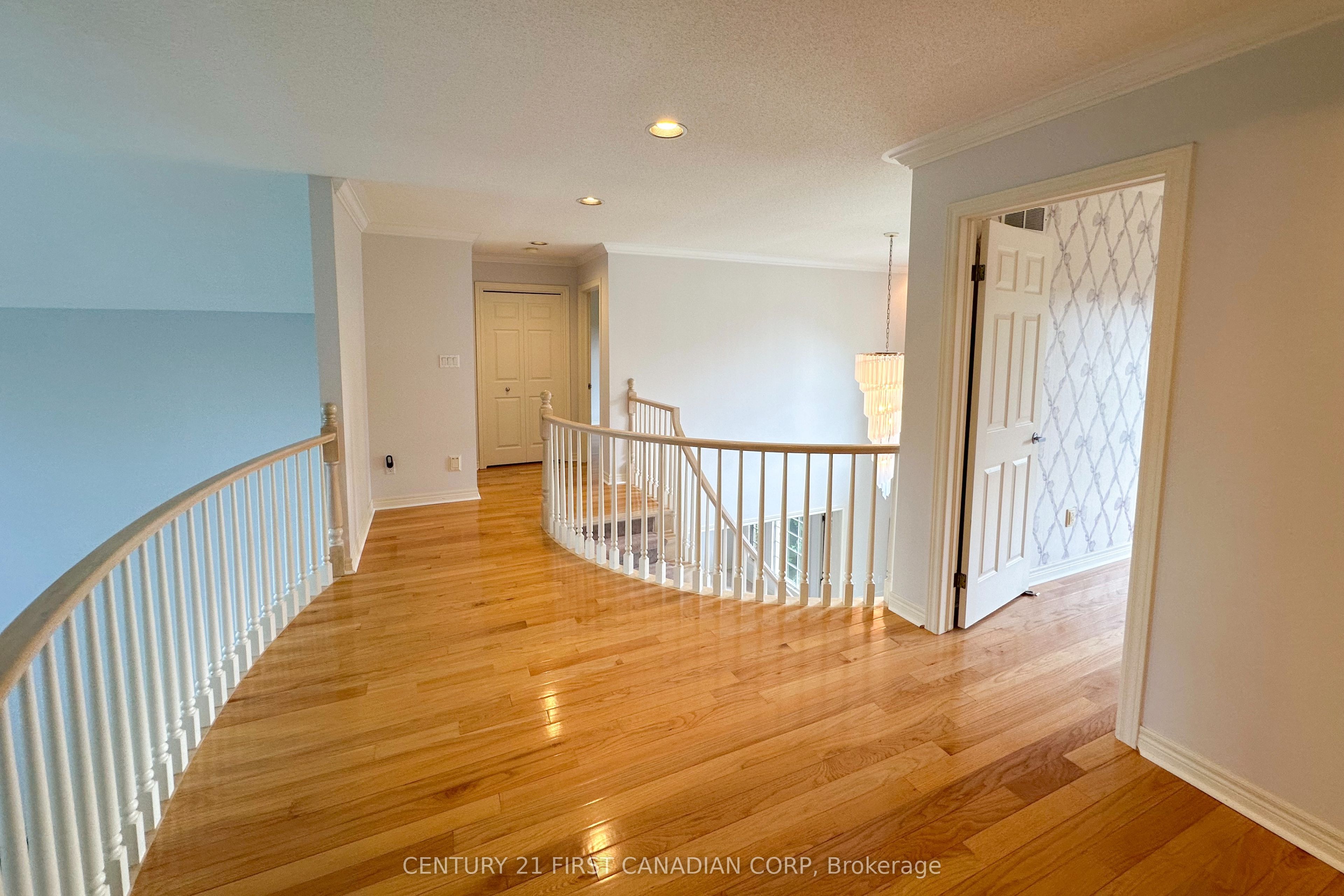 442 Ambleside Drive Property Photo 21