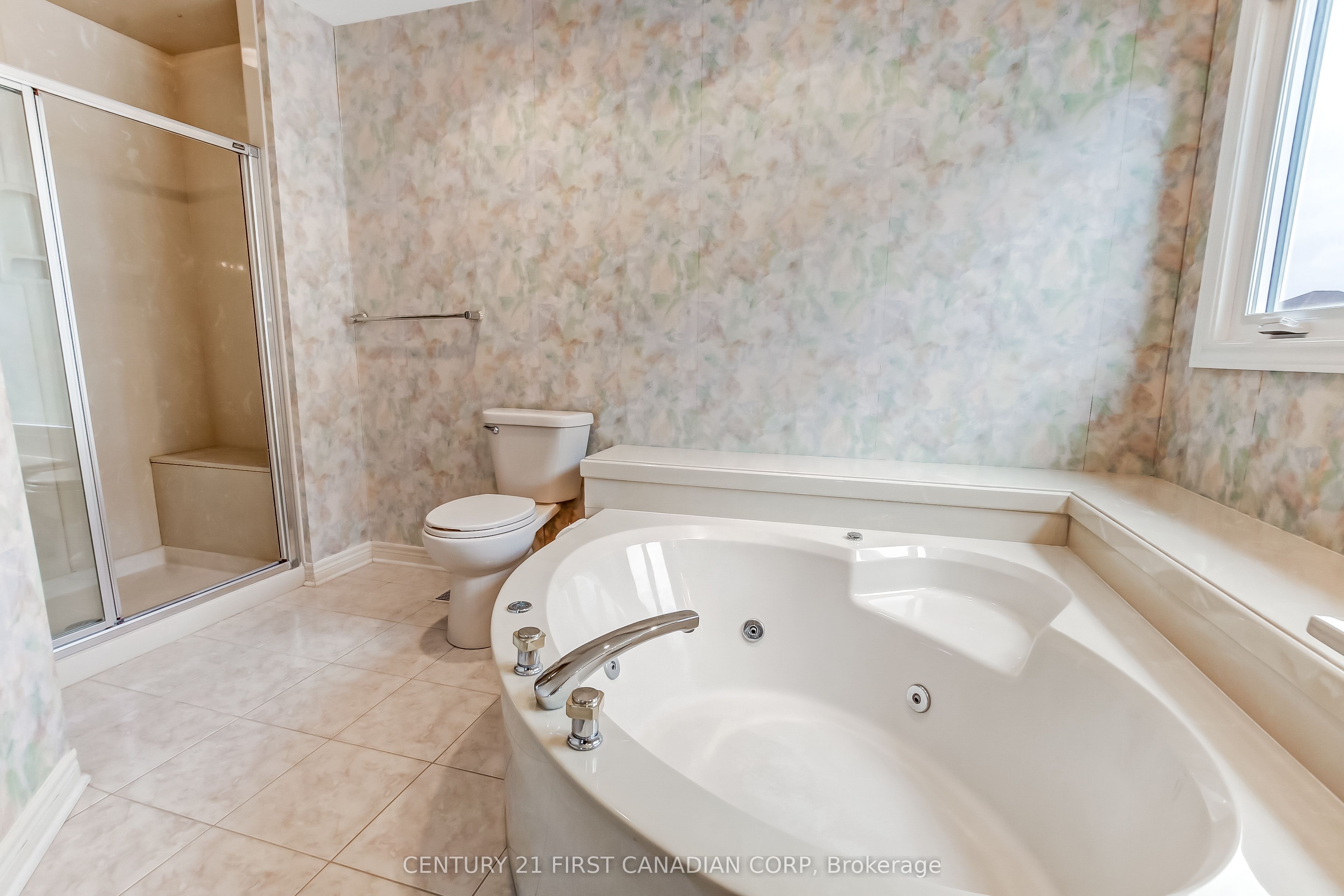 442 Ambleside Drive Property Photo 29