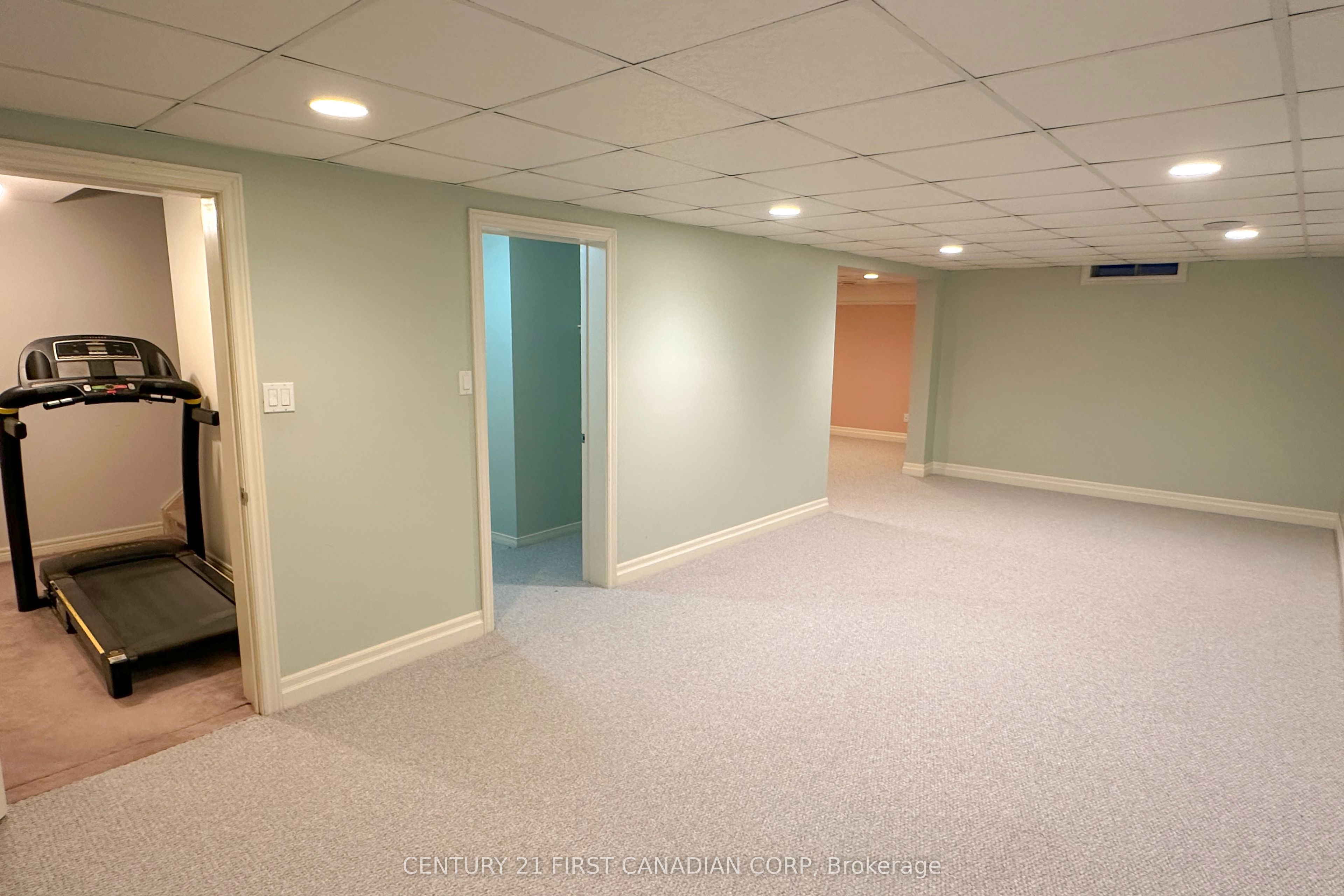 442 Ambleside Drive Property Photo 30