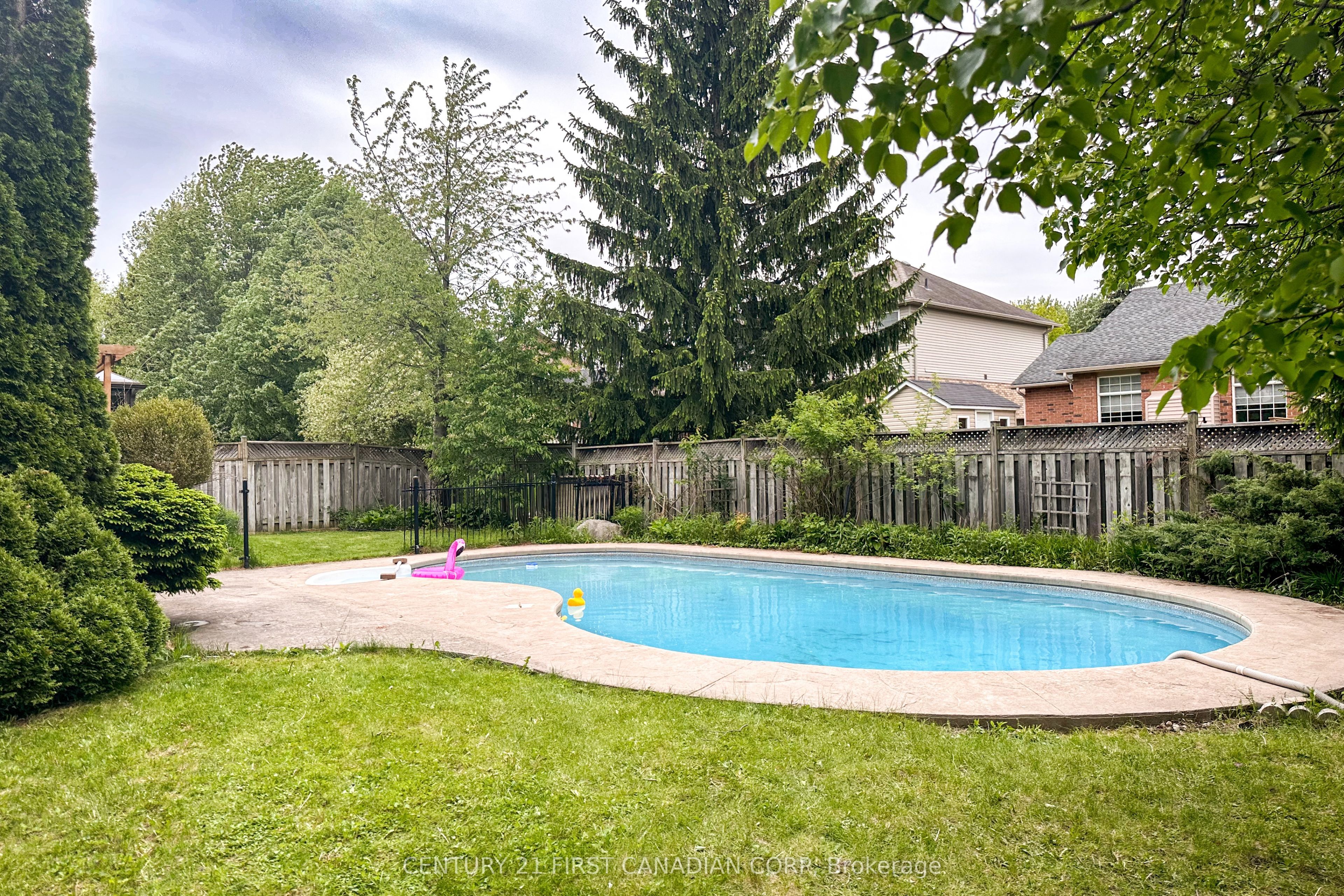 442 Ambleside Drive Property Photo 34