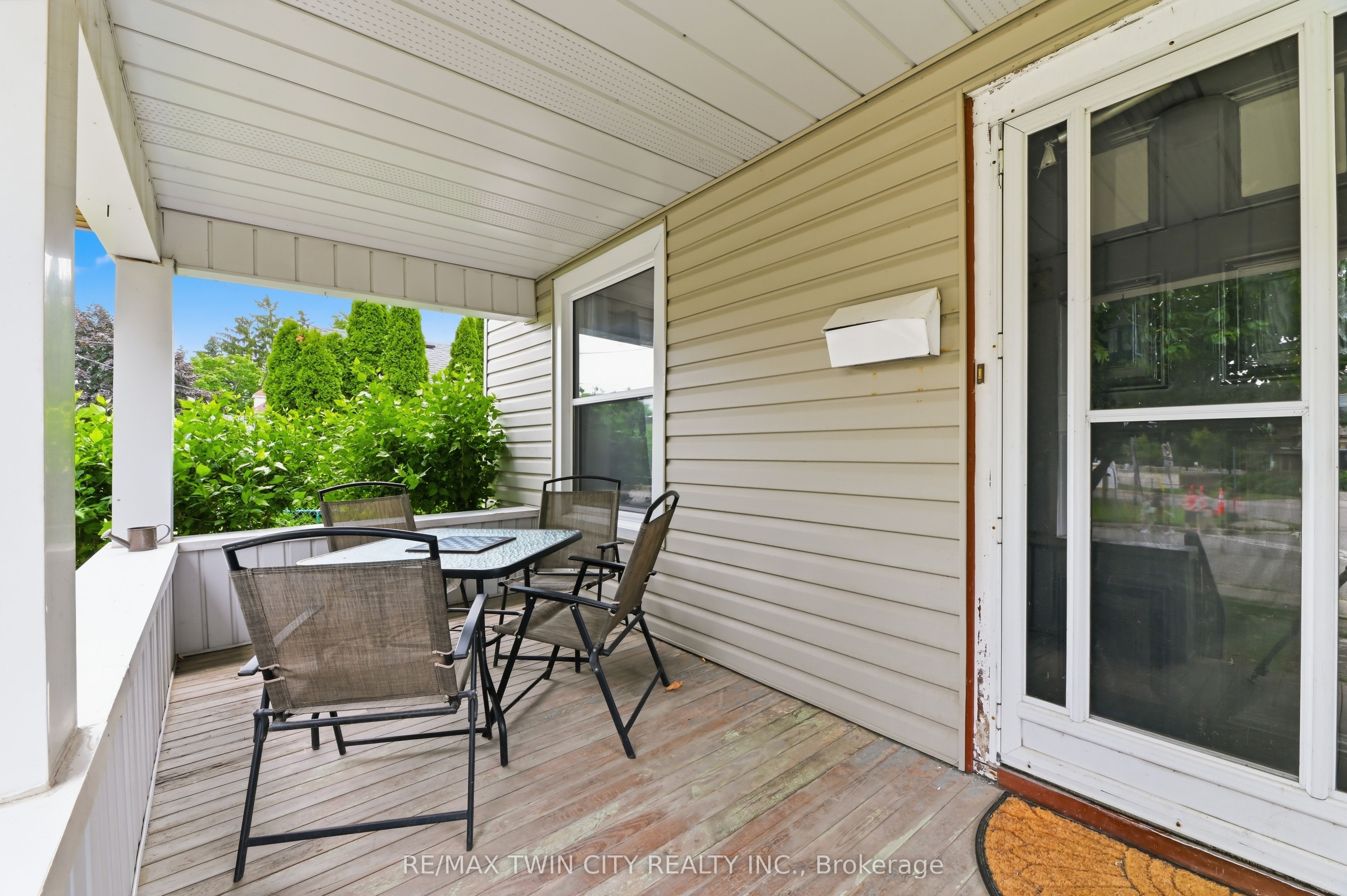 4924 Hunter Street Property Photo 2