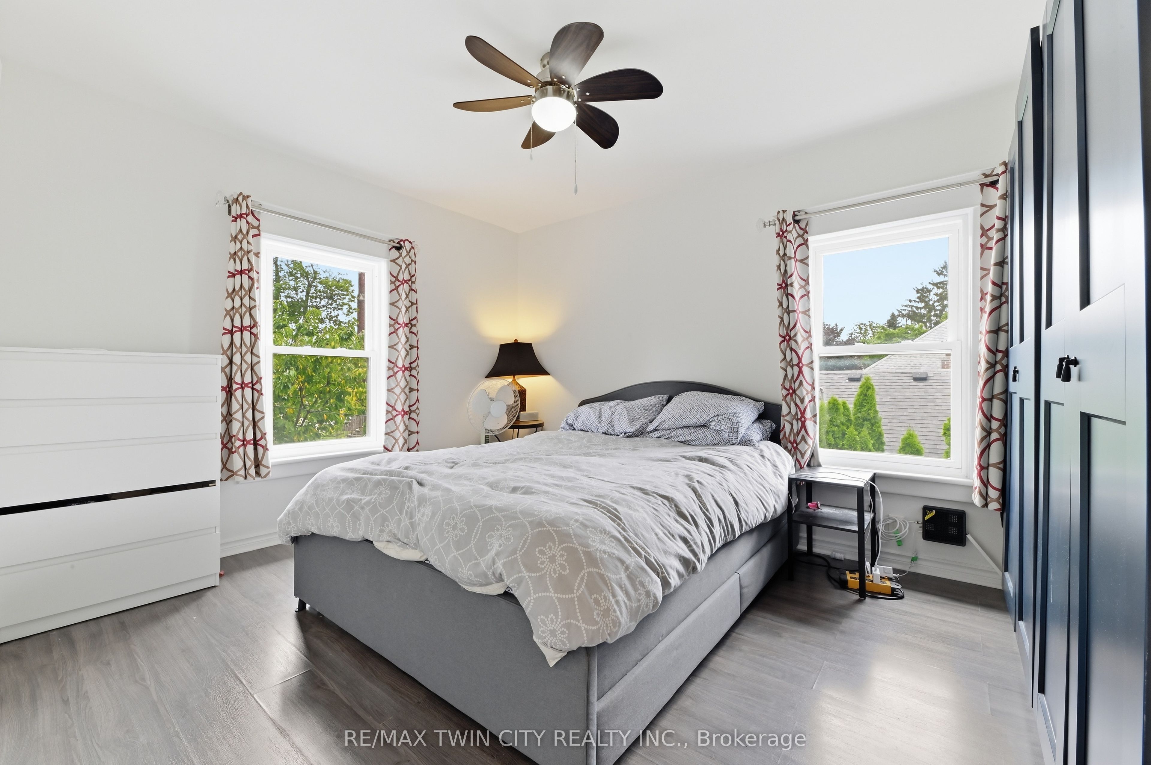4924 Hunter Street Property Photo 13
