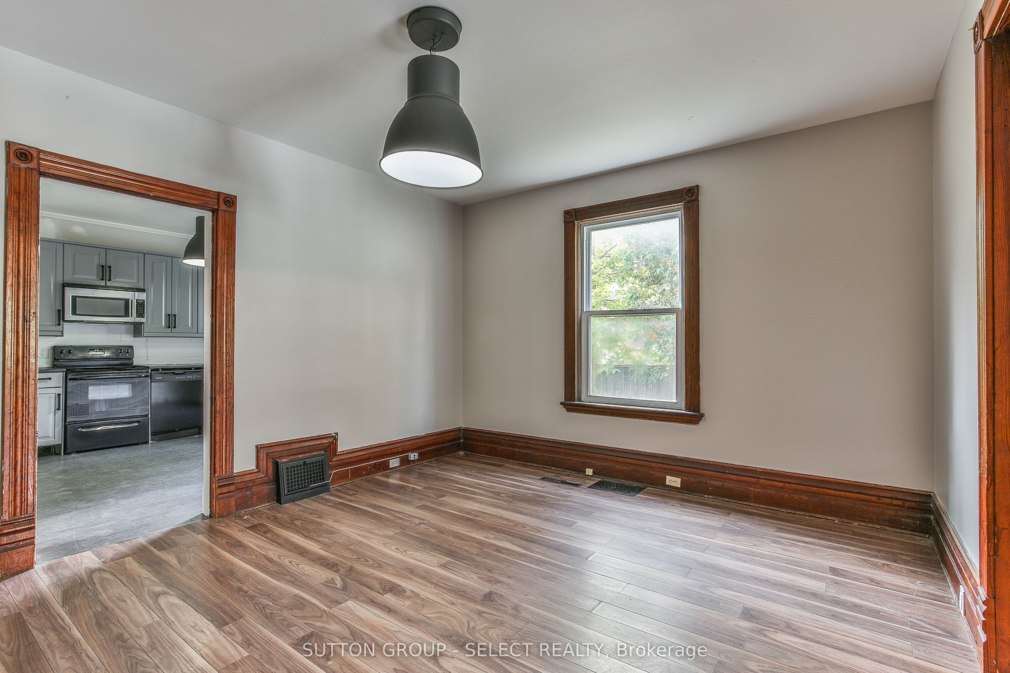 123 Mill Street Property Photo 6