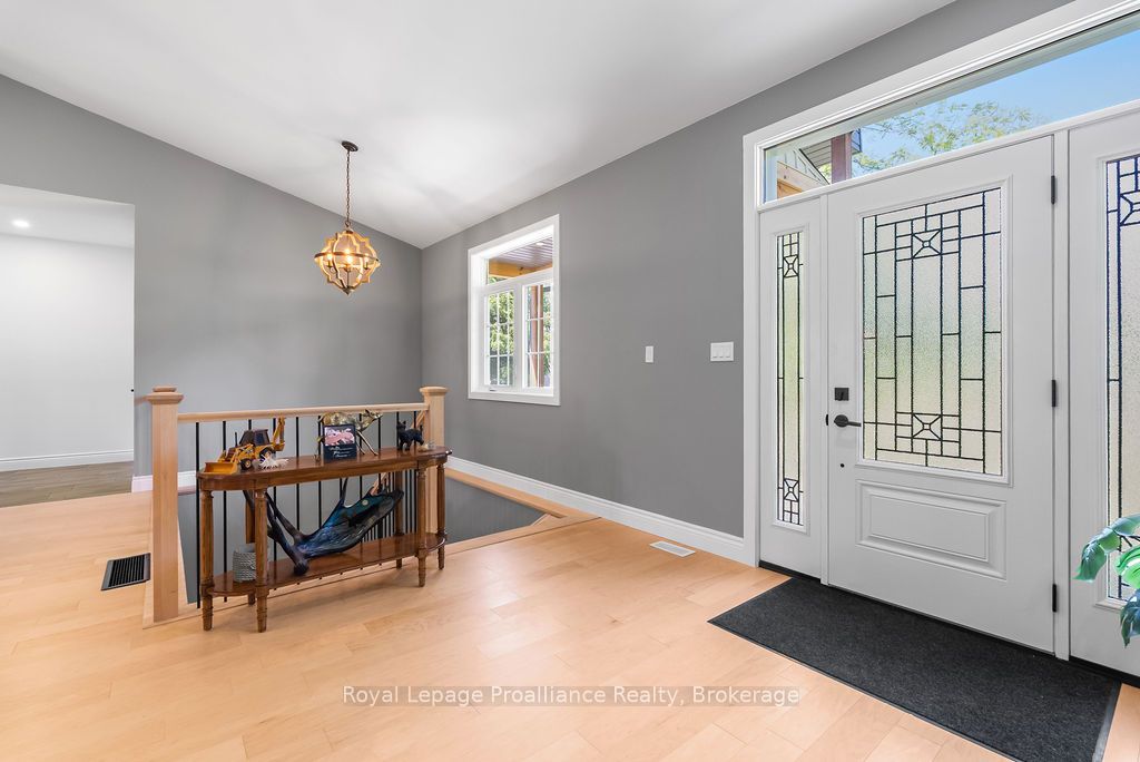 556 Marsh Hill Road Property Photo 7