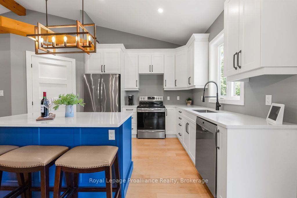 556 Marsh Hill Road Property Photo 13
