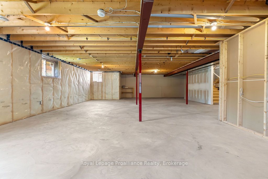 556 Marsh Hill Road Property Photo 35