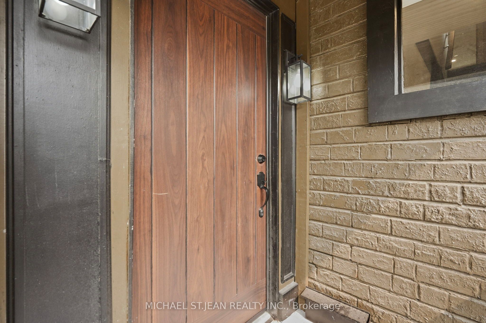 26 State Street Property Photo 6