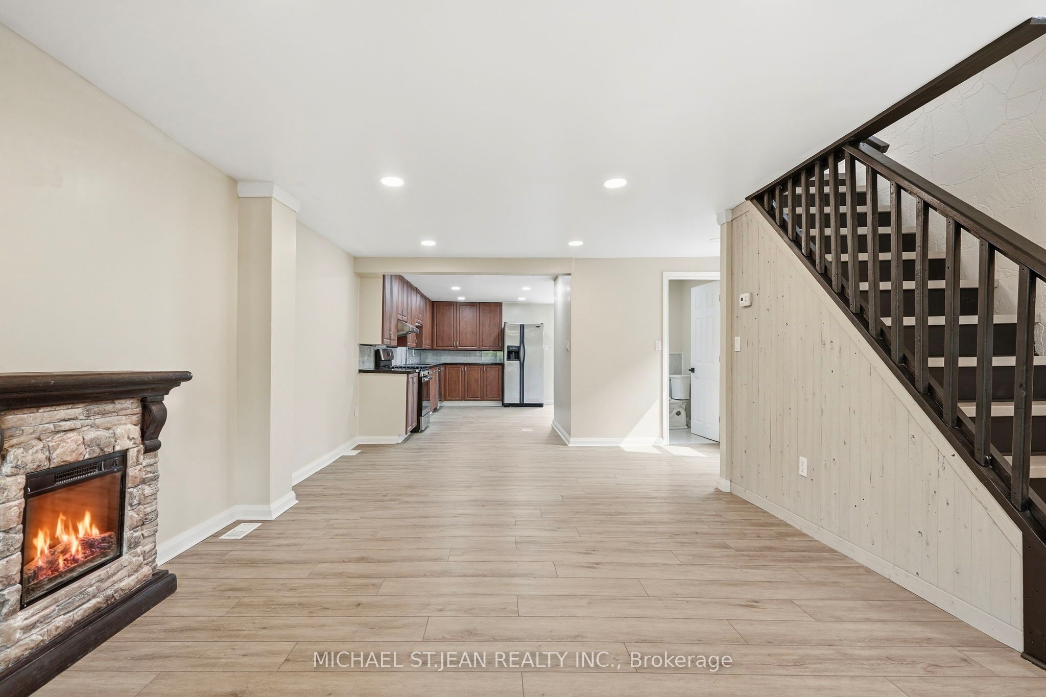 26 State Street Property Photo 8