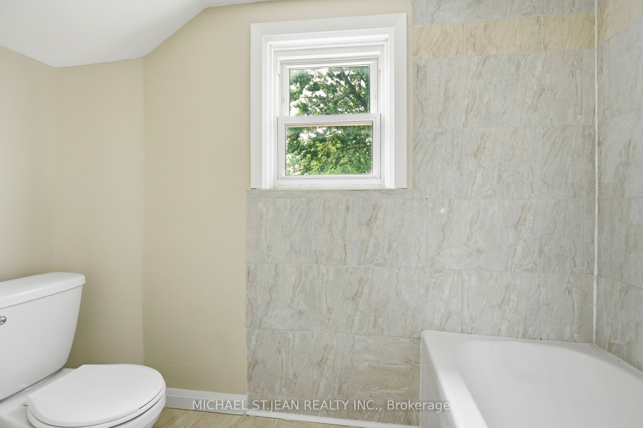 26 State Street Property Photo 20