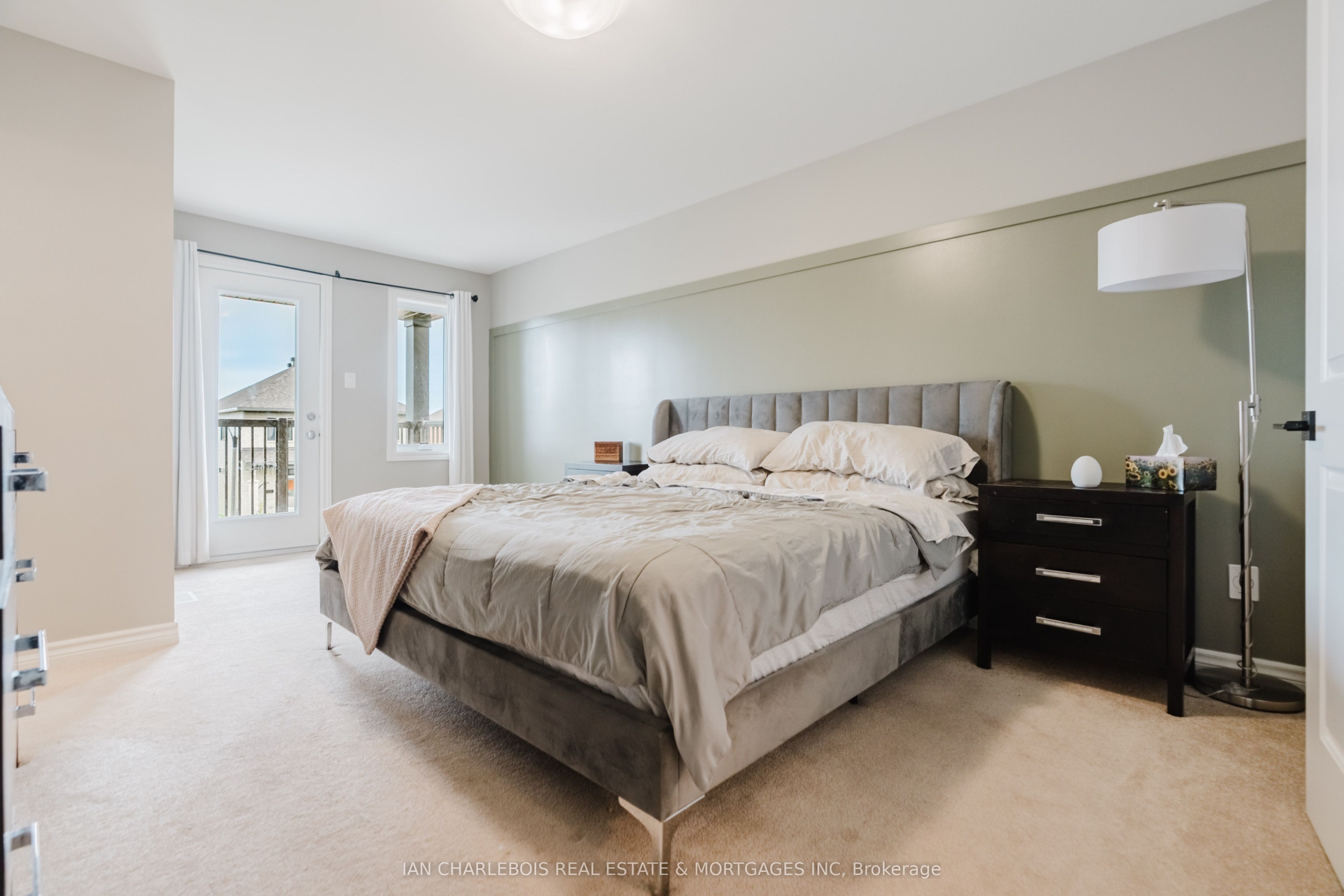 749 Namur Street Property Photo 18