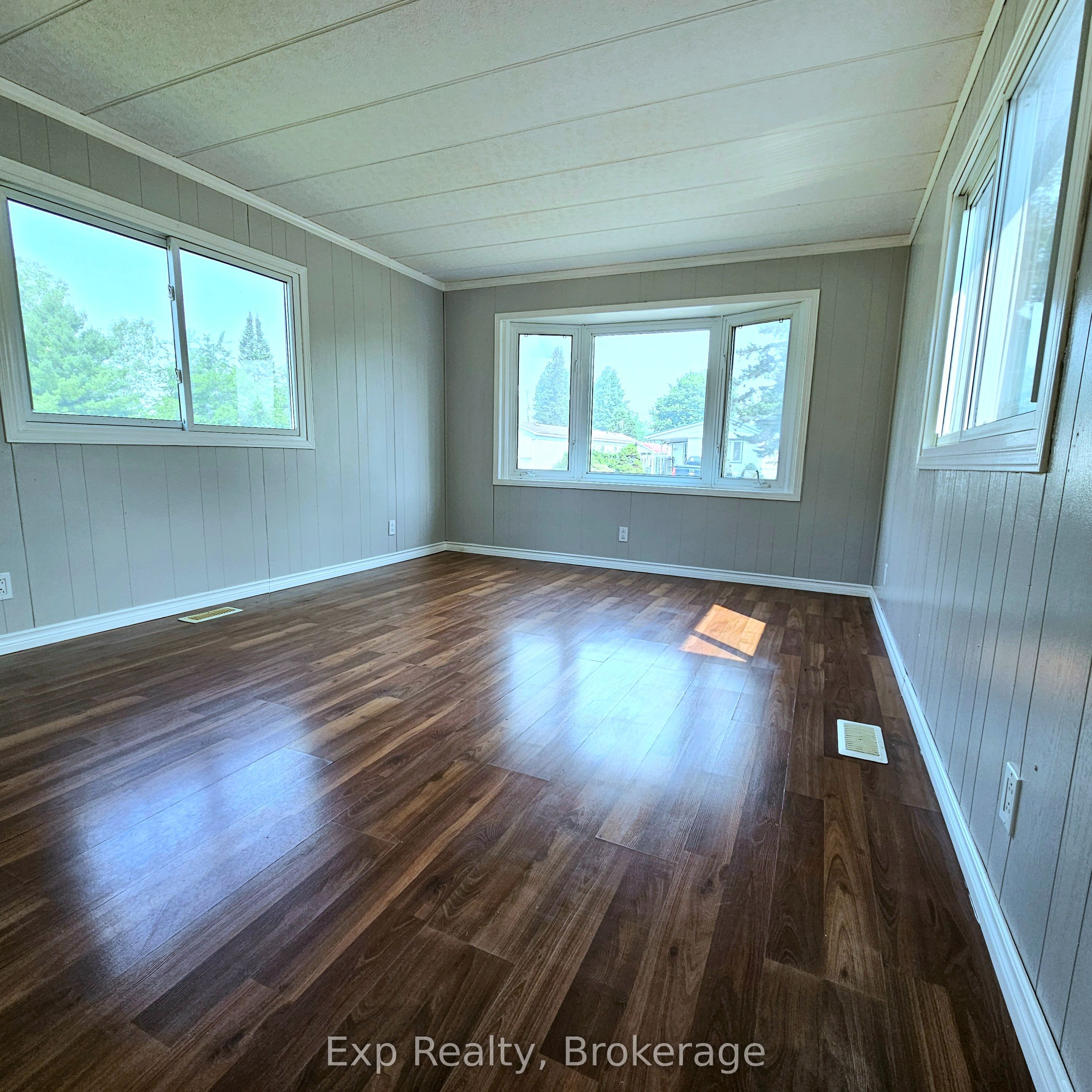 529-52 Hwy2 Estates Property Photo 5