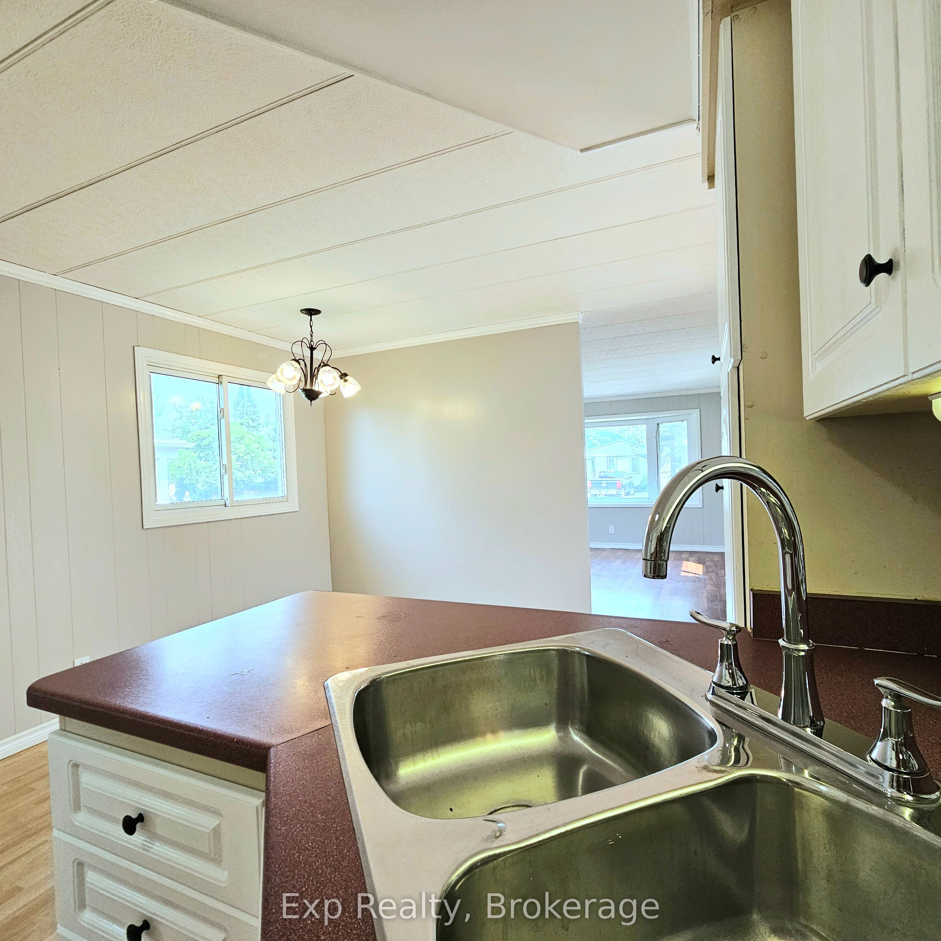 529-52 Hwy2 Estates Property Photo 8