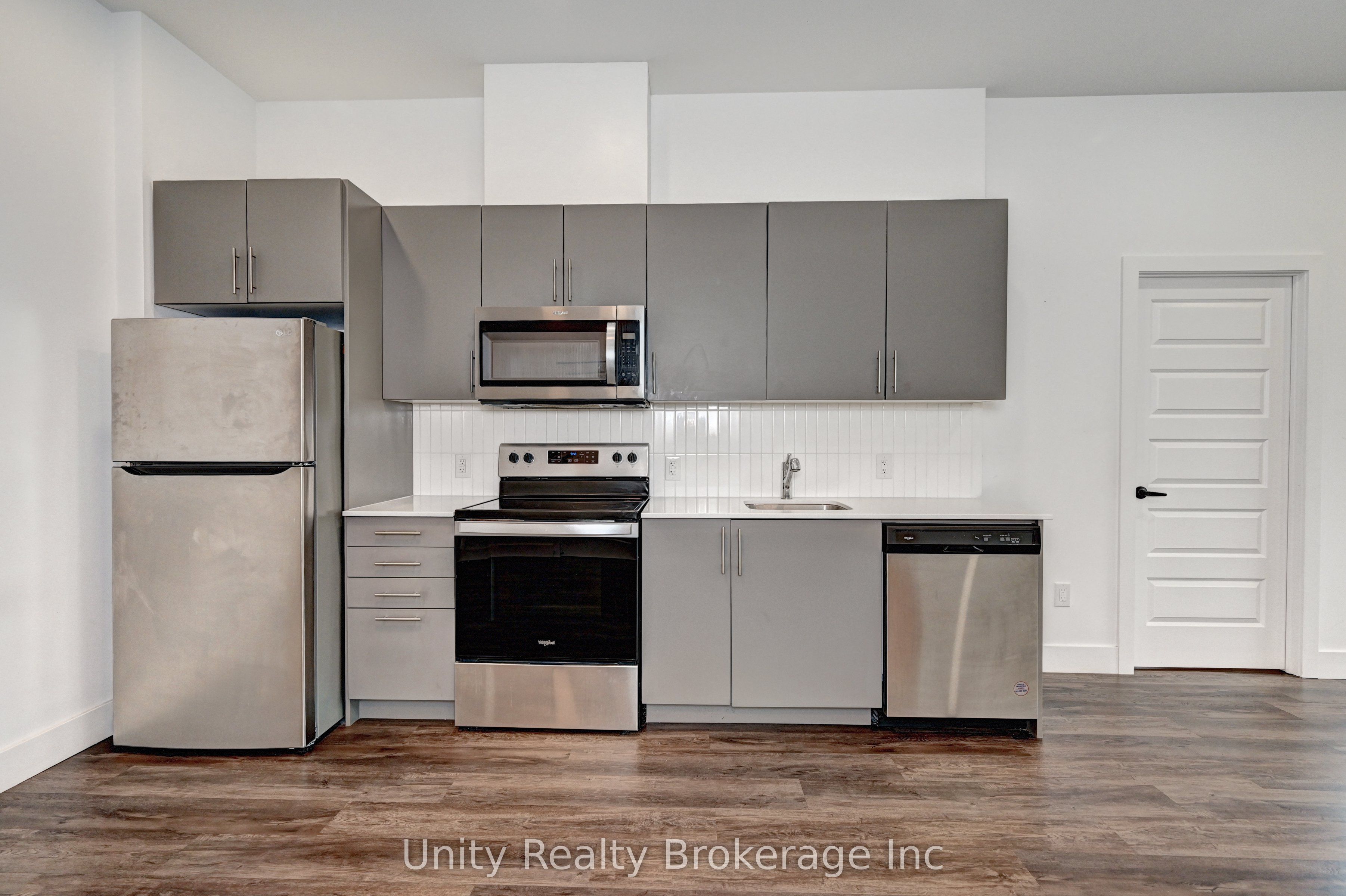 26 Lowes Street 108 Property Photo 14