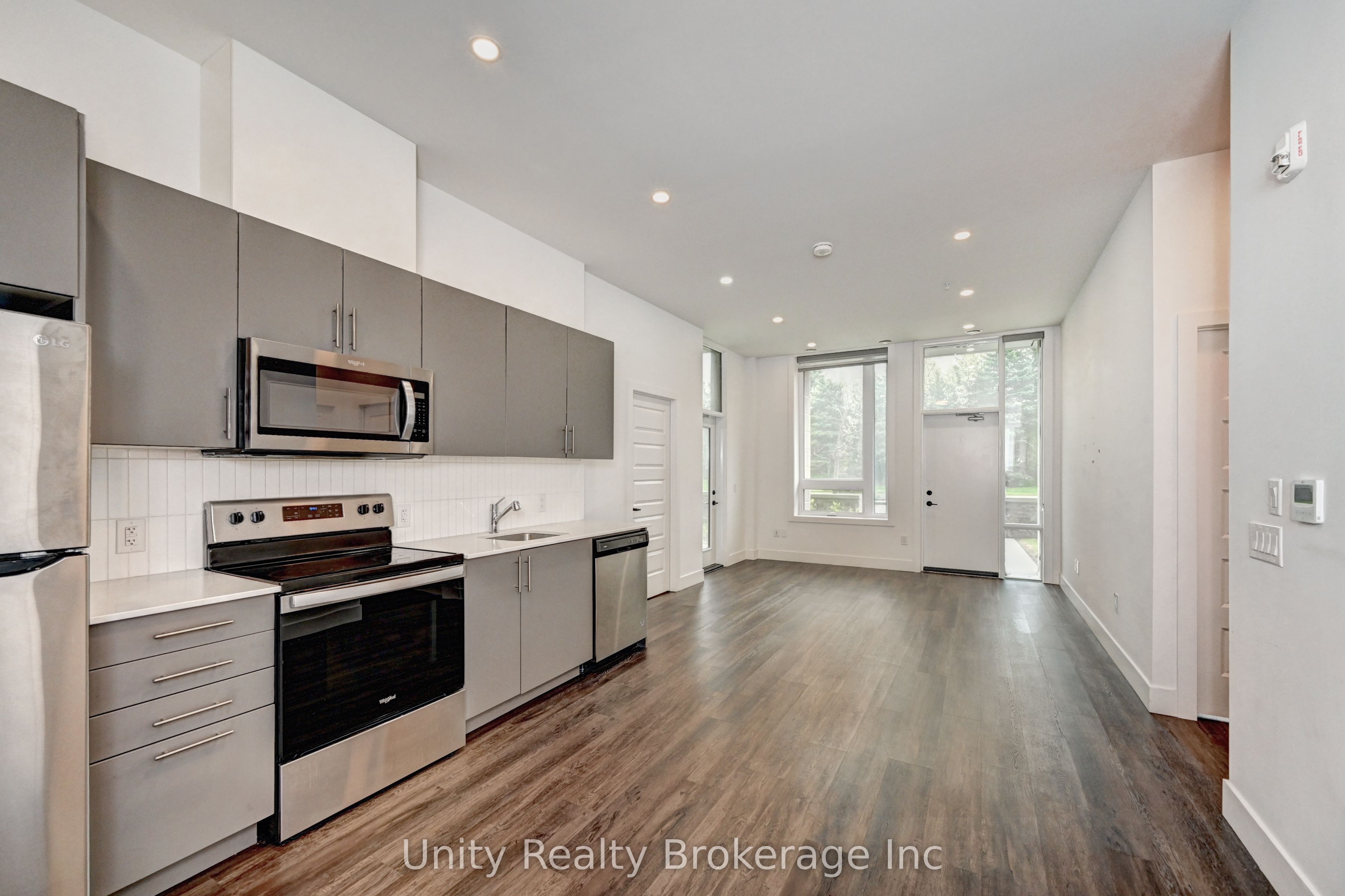 26 Lowes Street 108 Property Photo 15