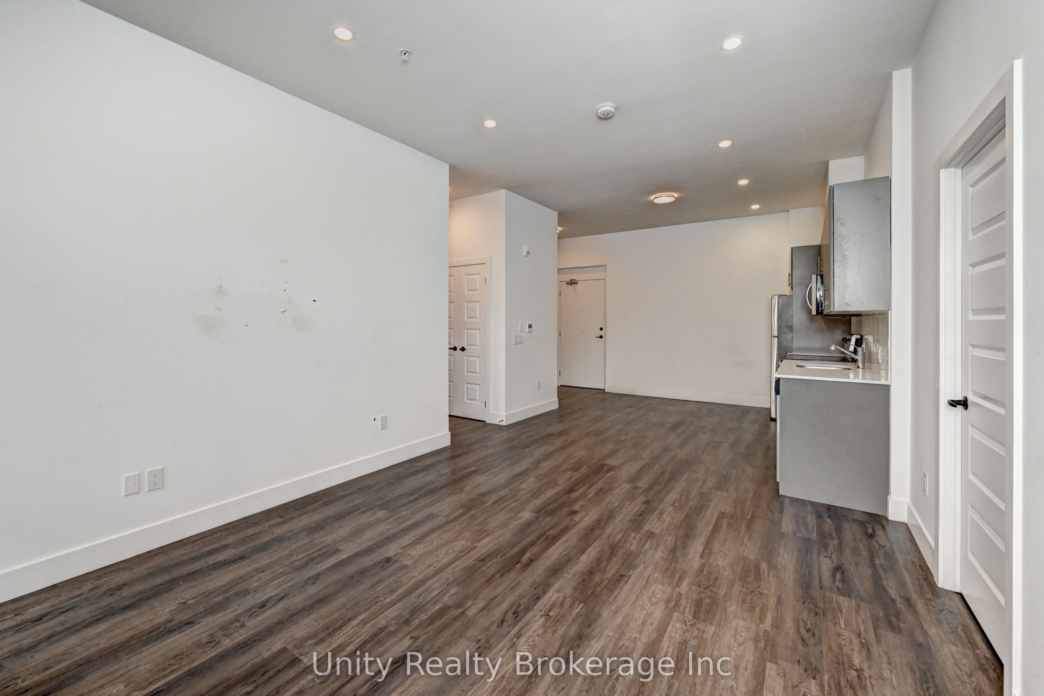 26 Lowes Road 108 Property Photo 28