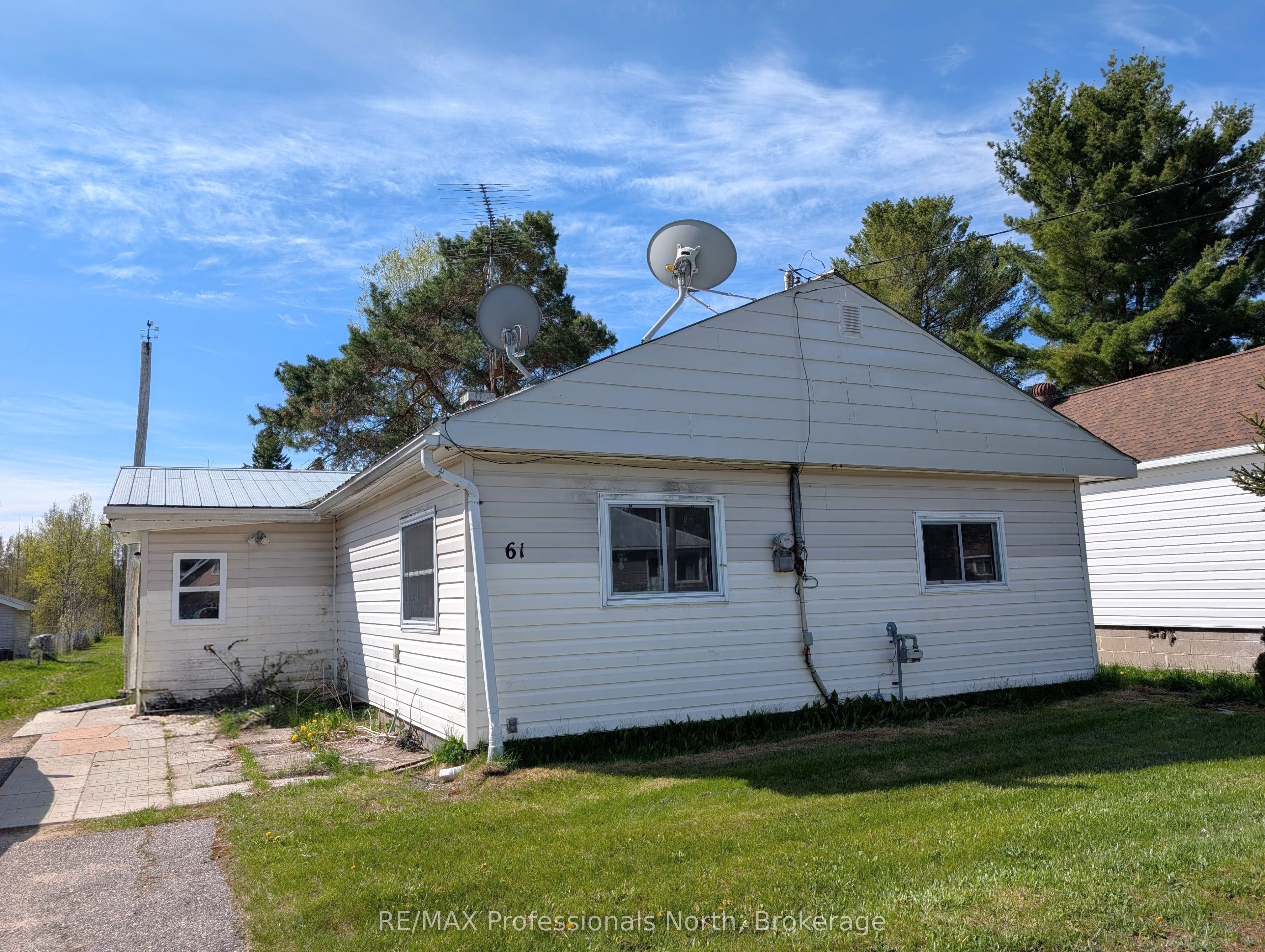 61 RIVERSIDE Avenue Property Photo 1