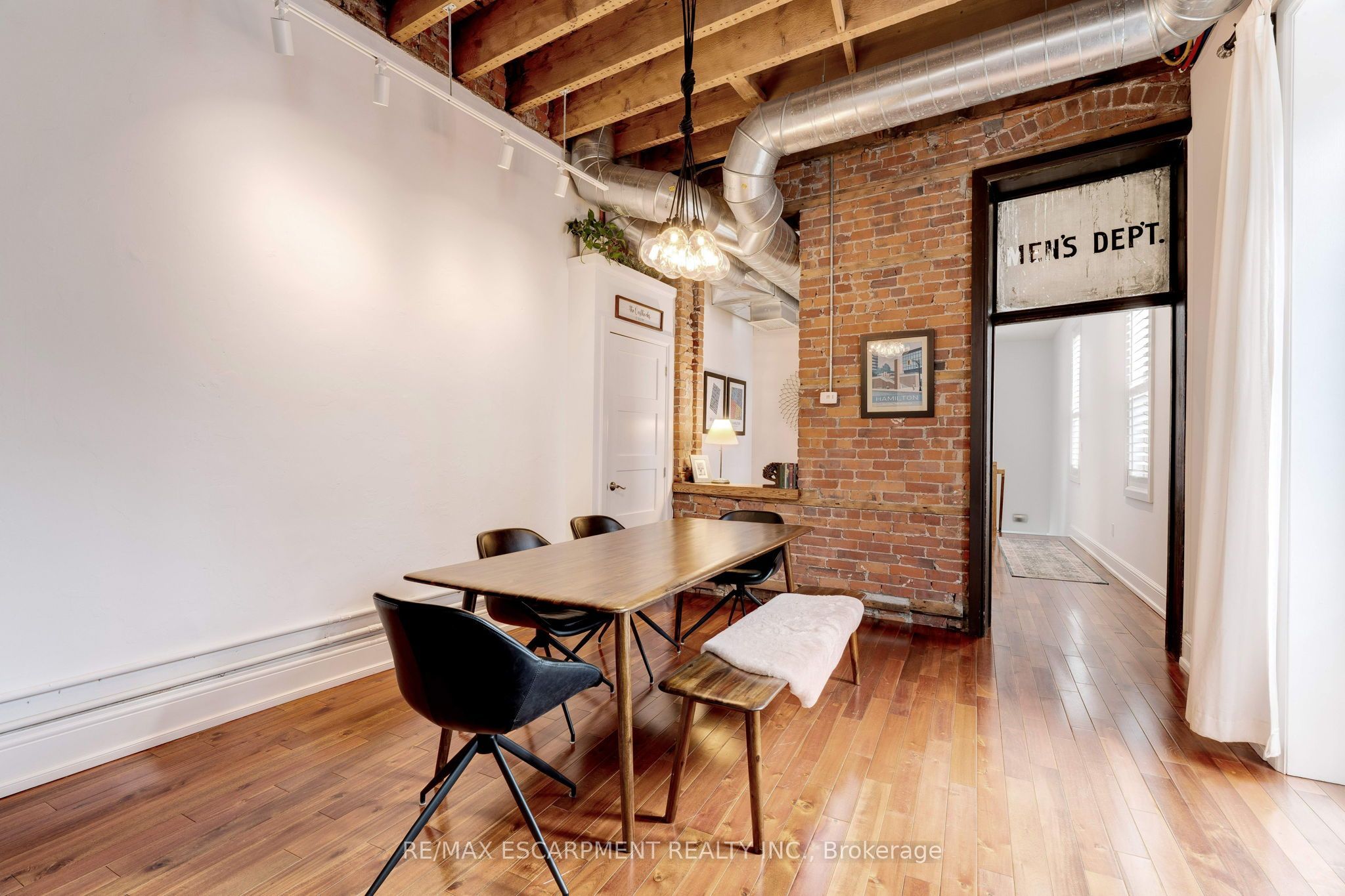 205 King Street E 2 Property Photo 11