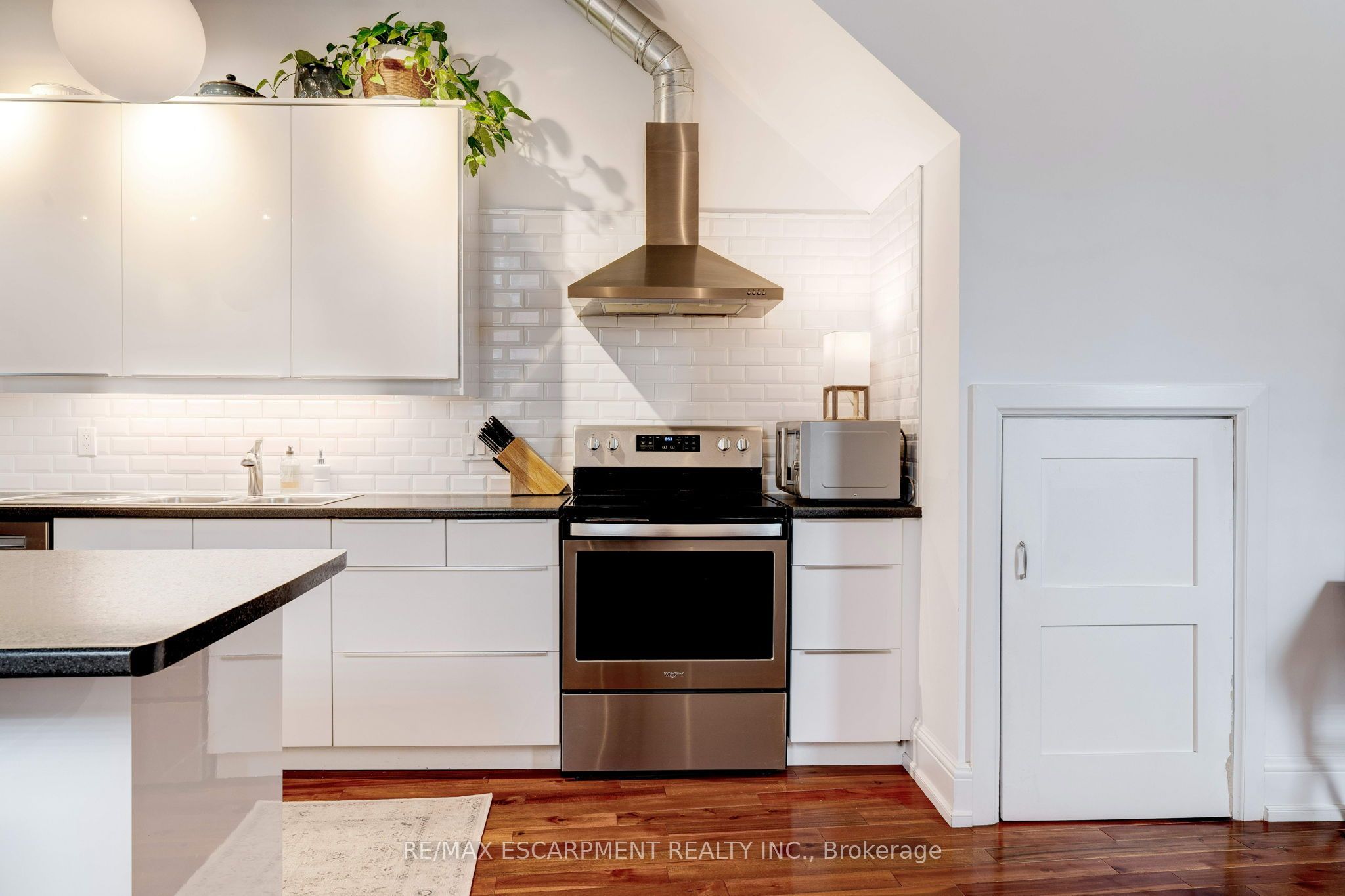 205 King Street E 2 Property Photo 15