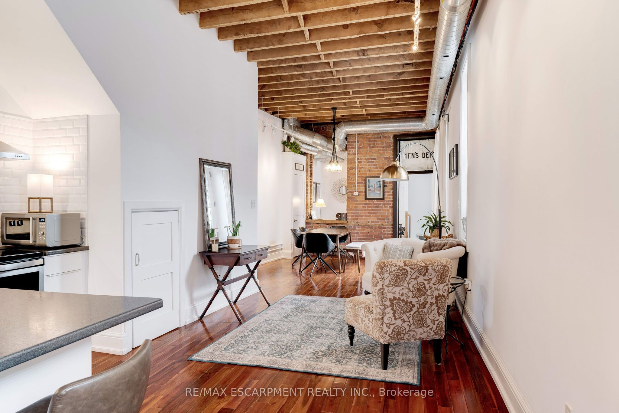 205 King Street E 2 Property Photo 19