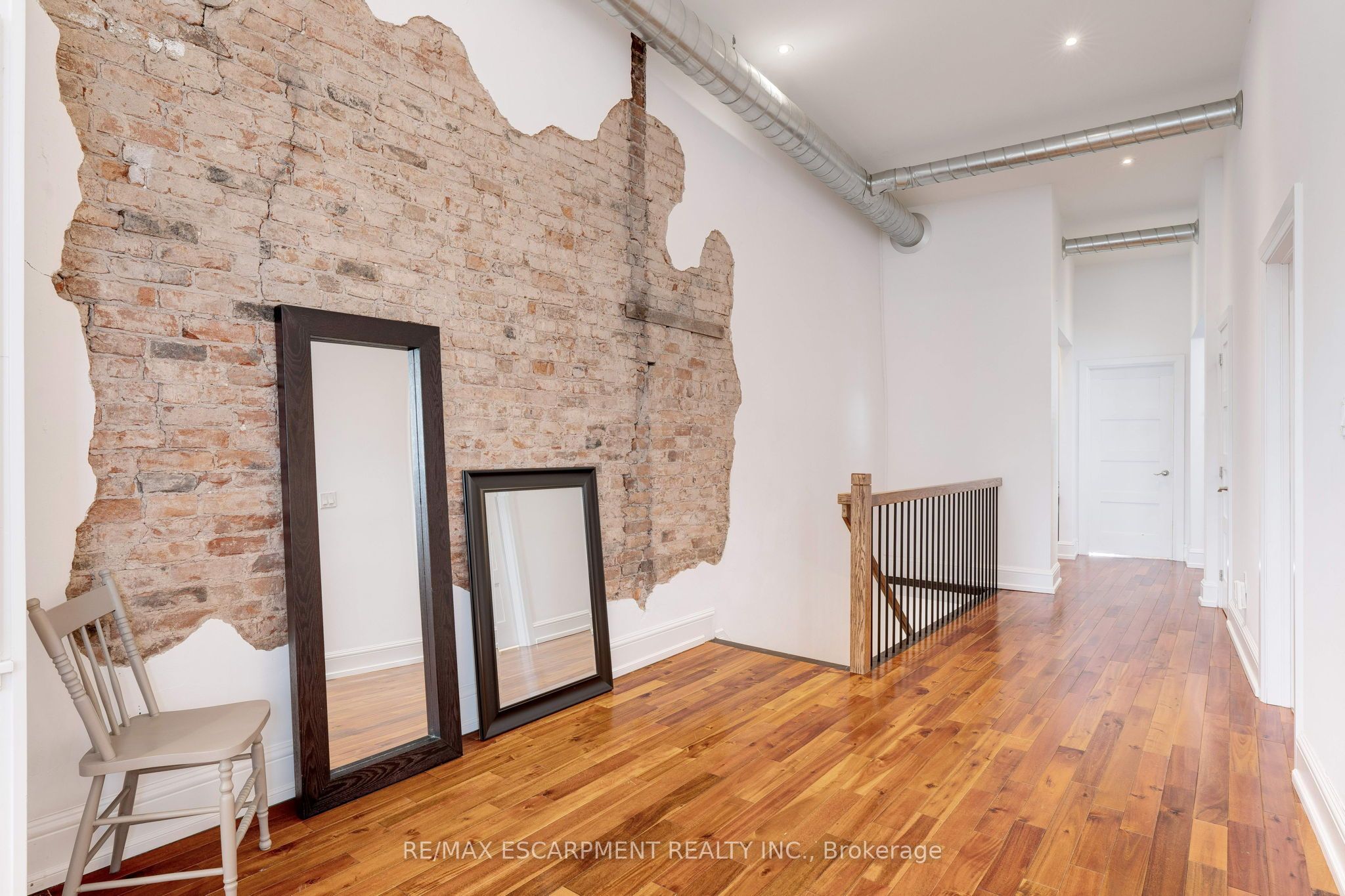 205 King Street E 2 Property Photo 31