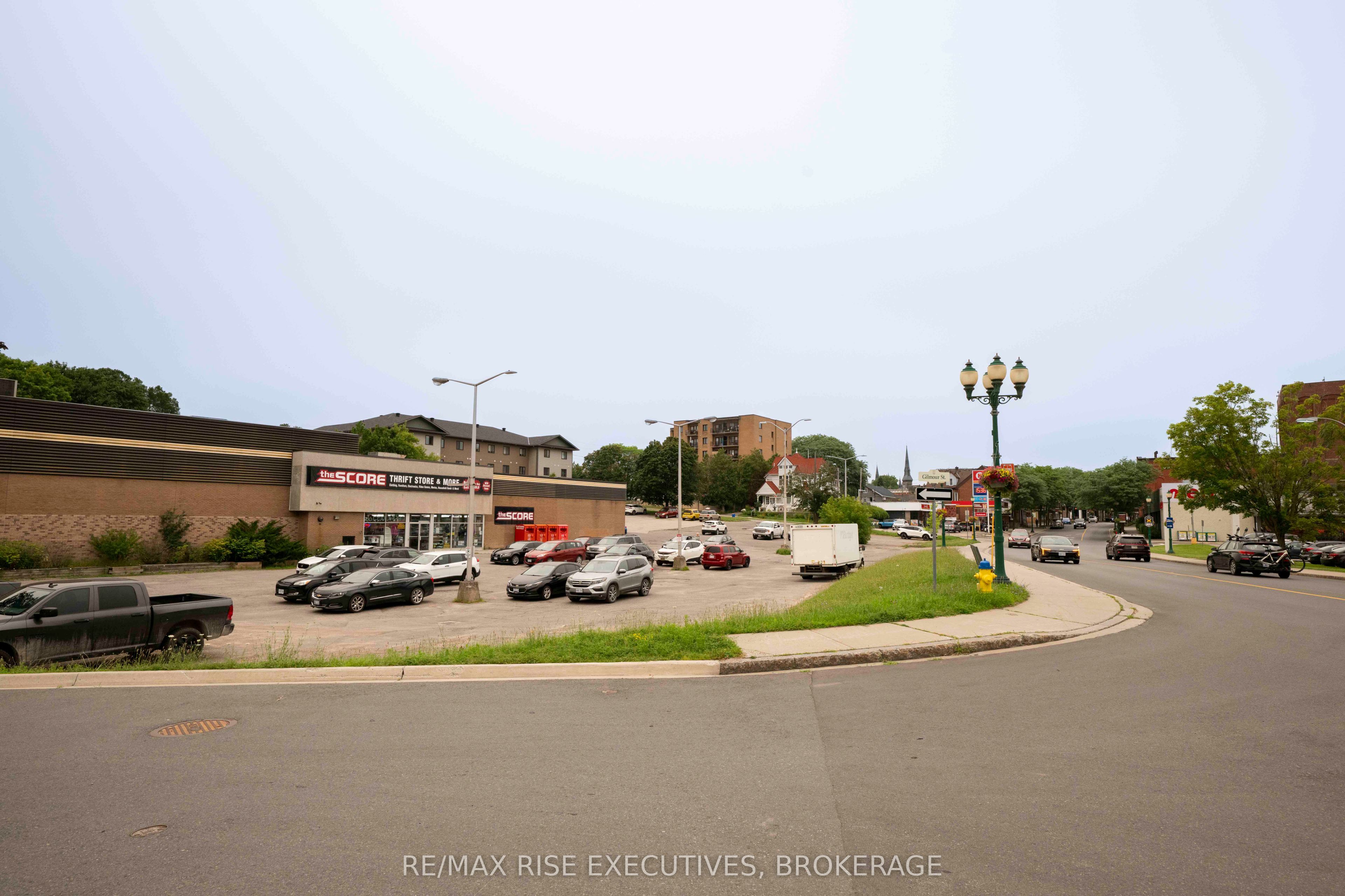 260 King Street W Property Photo 6
