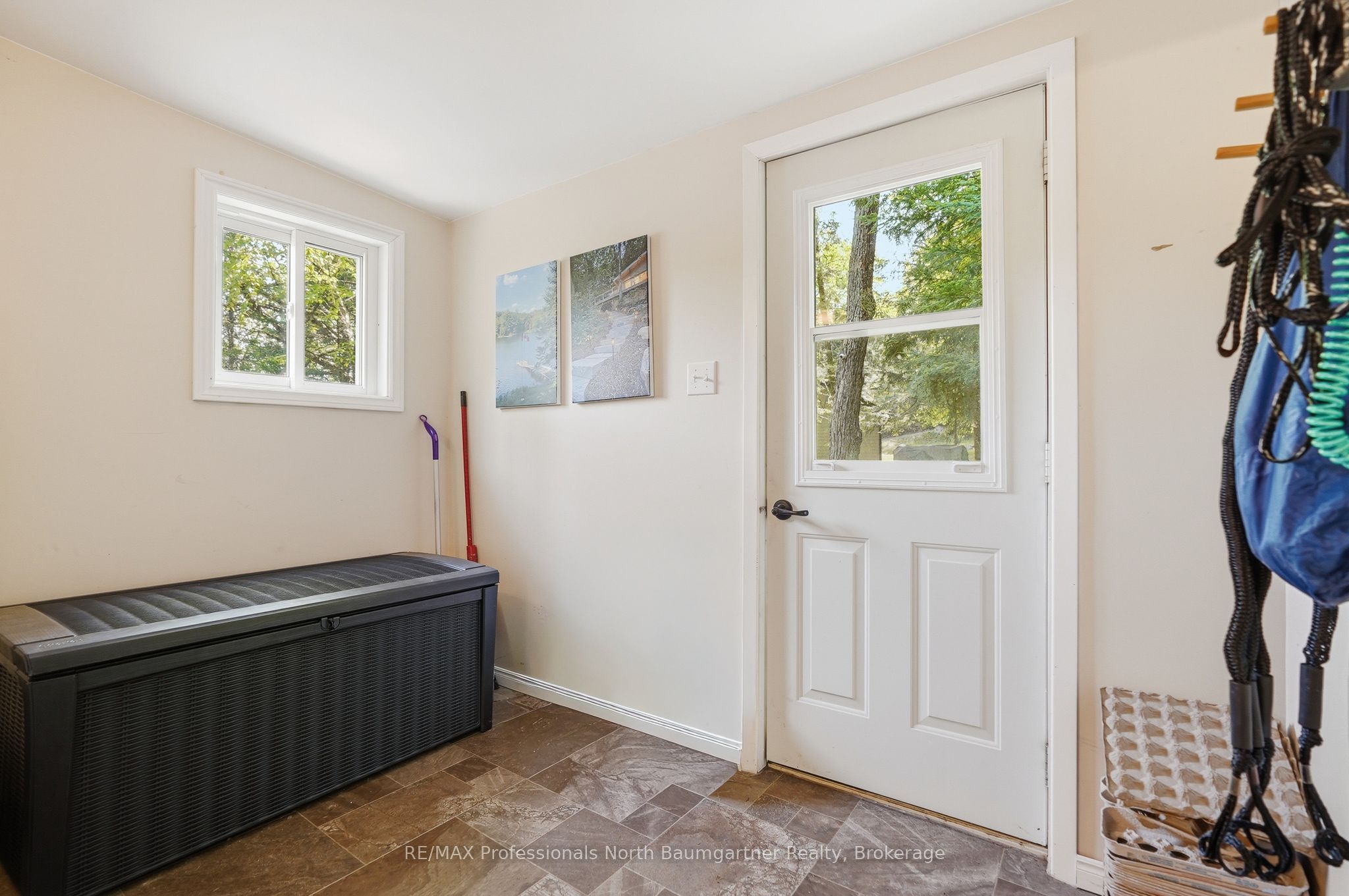 1021 Colonization Trail Property Photo 5