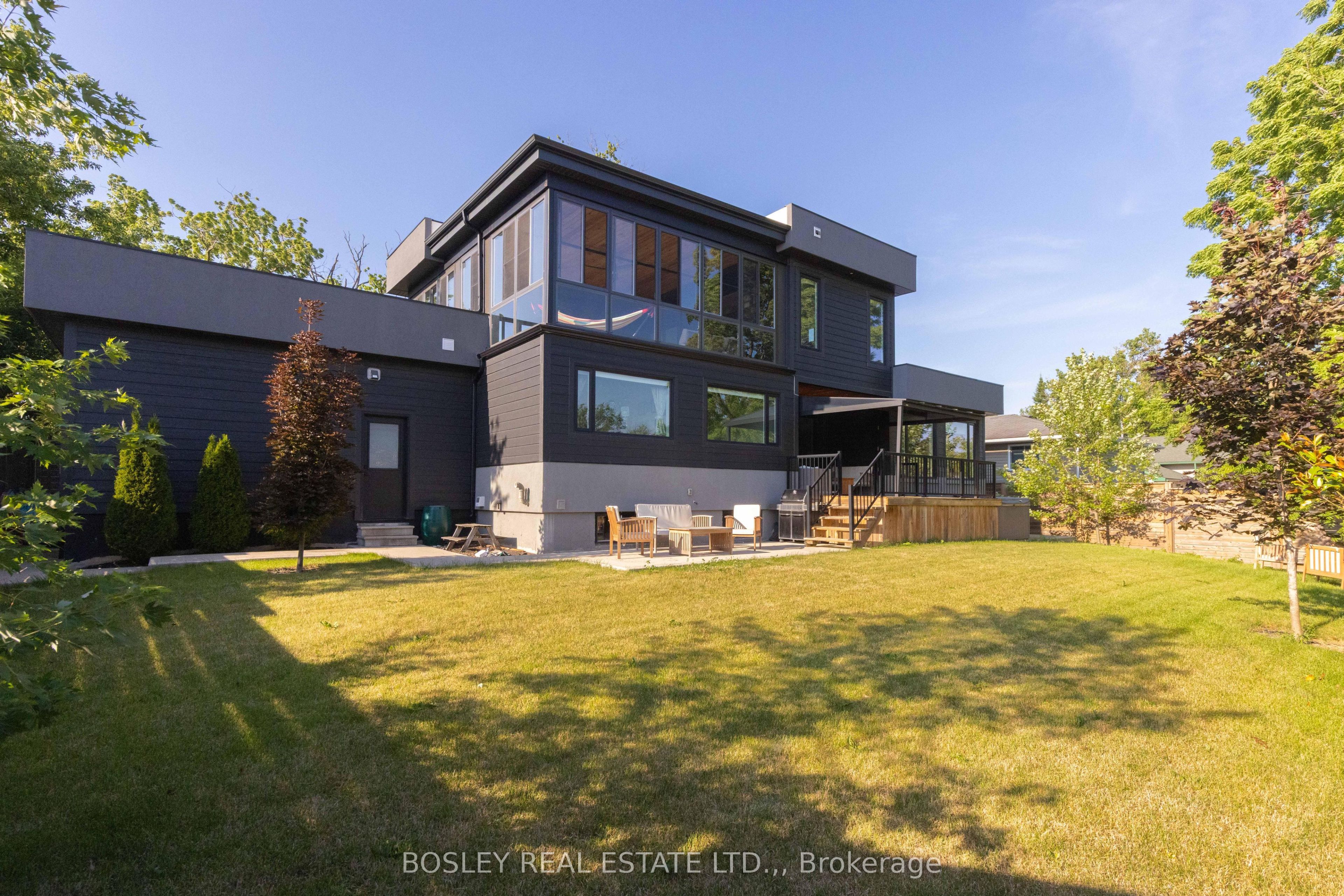 29 Rosedale Avenue Property Photo 35
