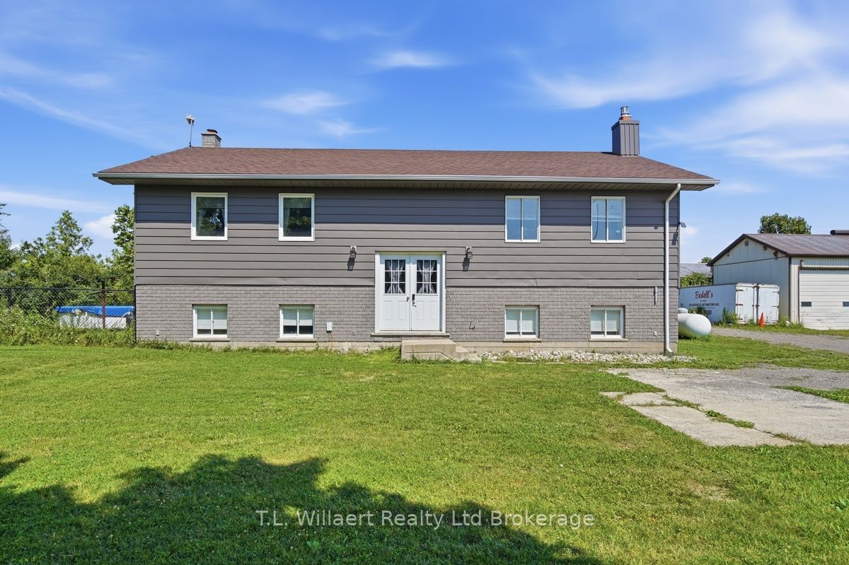 25130 Argyle Line Property Photo 1