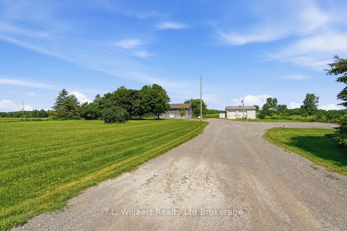 25130 Argyle Line Property Photo 5