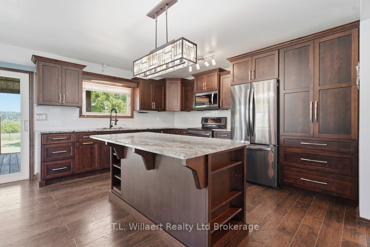 25130 Argyle Line Property Photo 12
