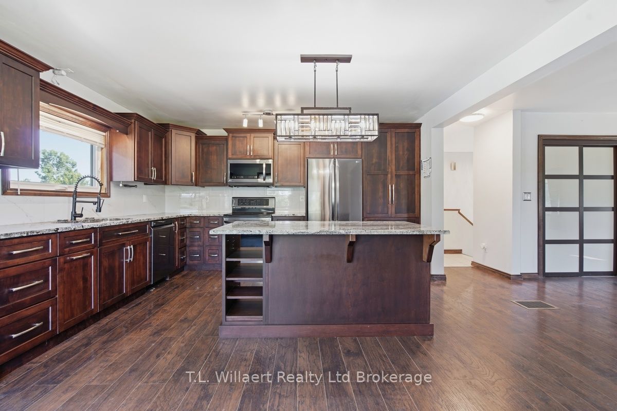 25130 Argyle Line Property Photo 13