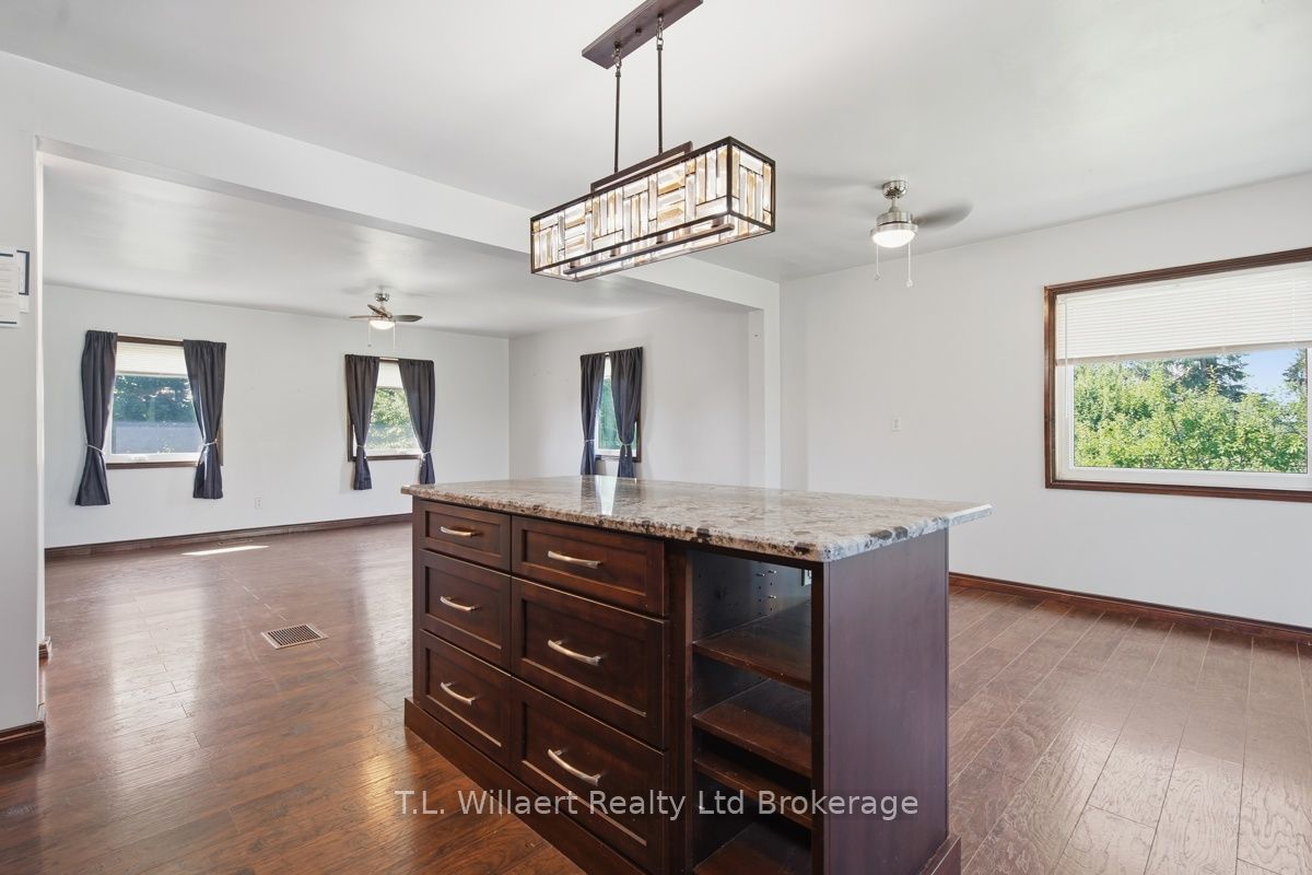 25130 Argyle Line Property Photo 16