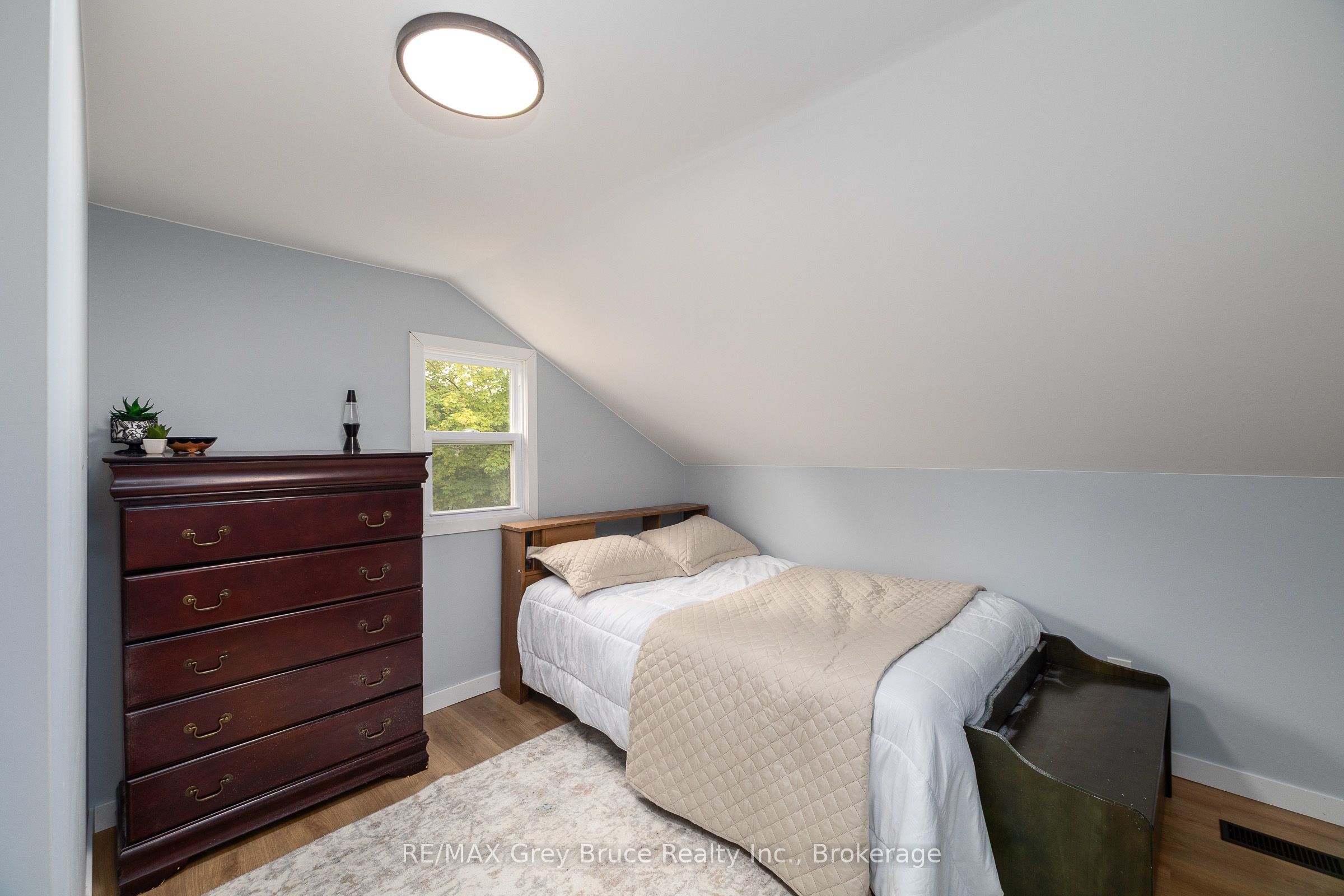 1693 8th Avenue E Property Photo 15
