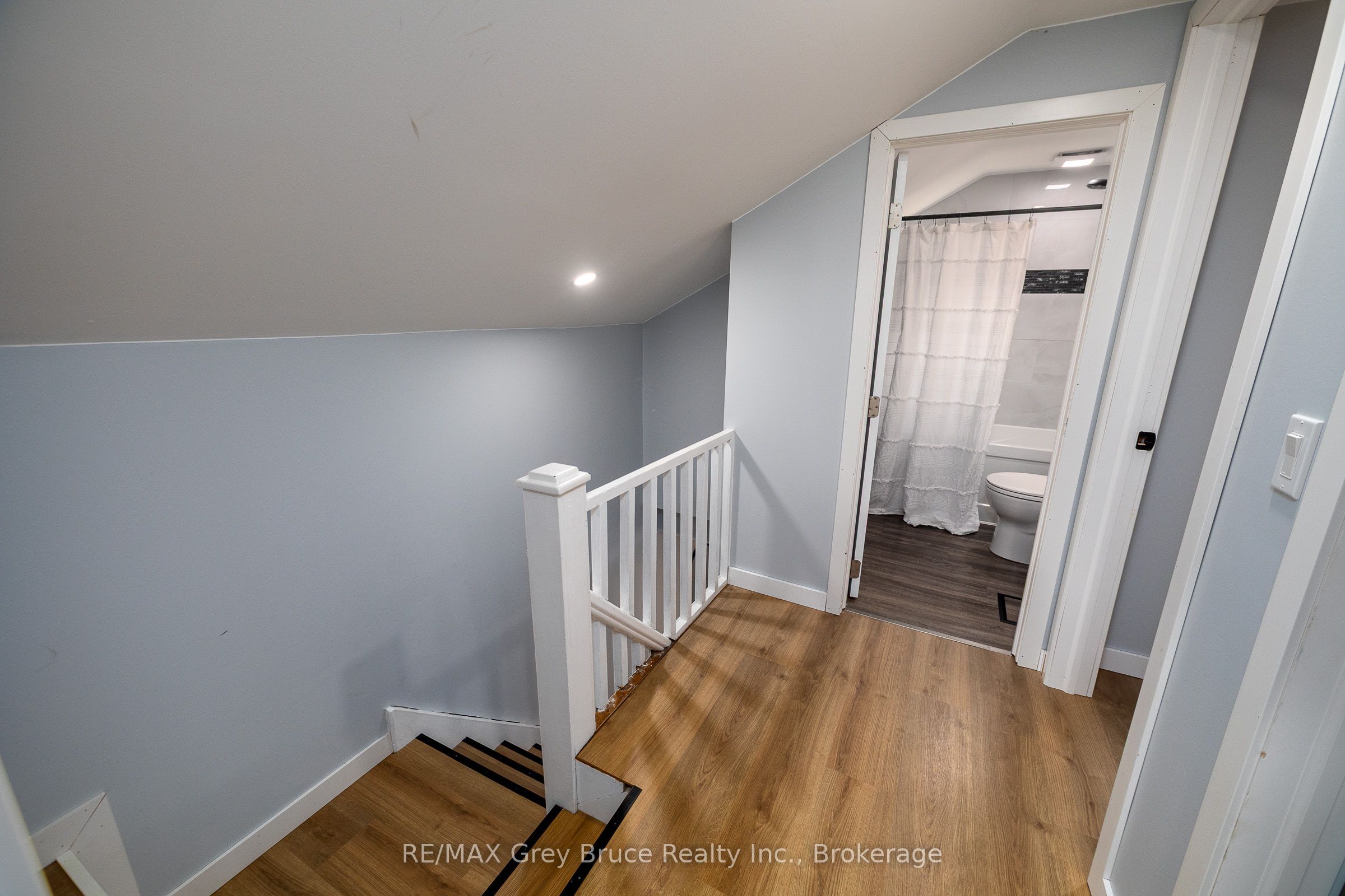 1693 8th Avenue E Property Photo 18