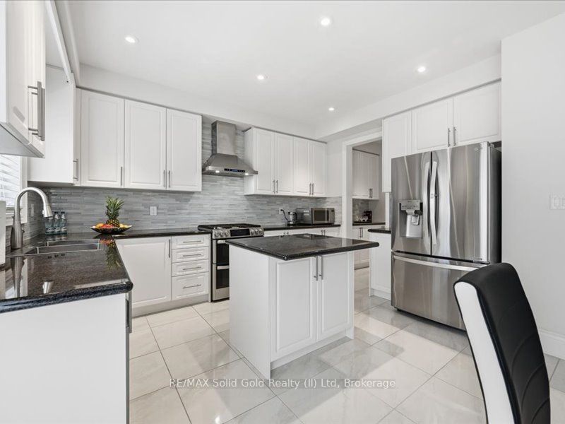 39 Avanti Crescent Property Photo 10