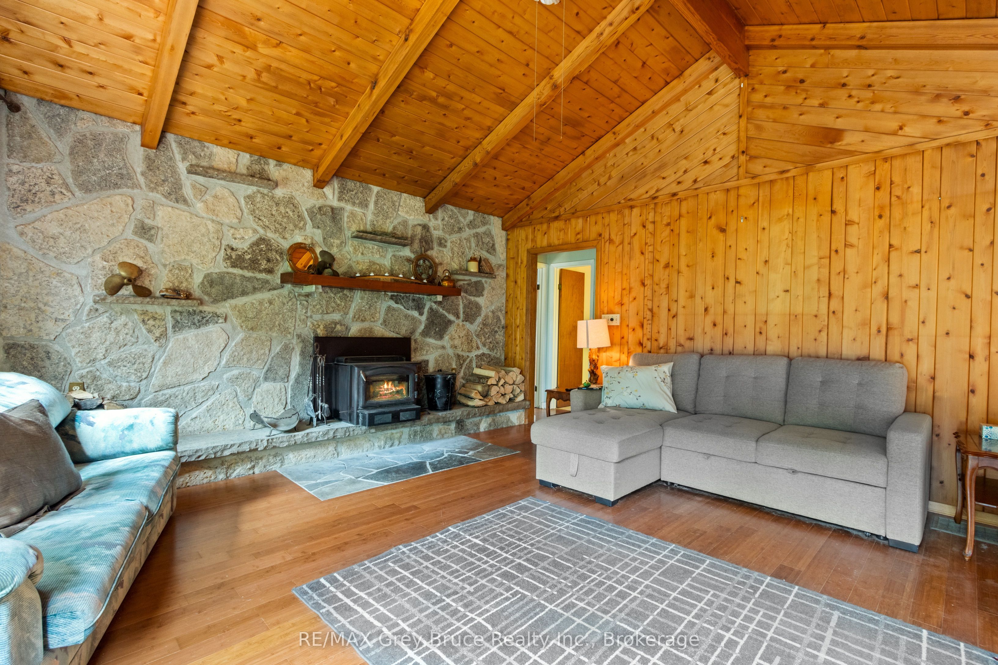 479 Dyers Bay Road Property Photo 10